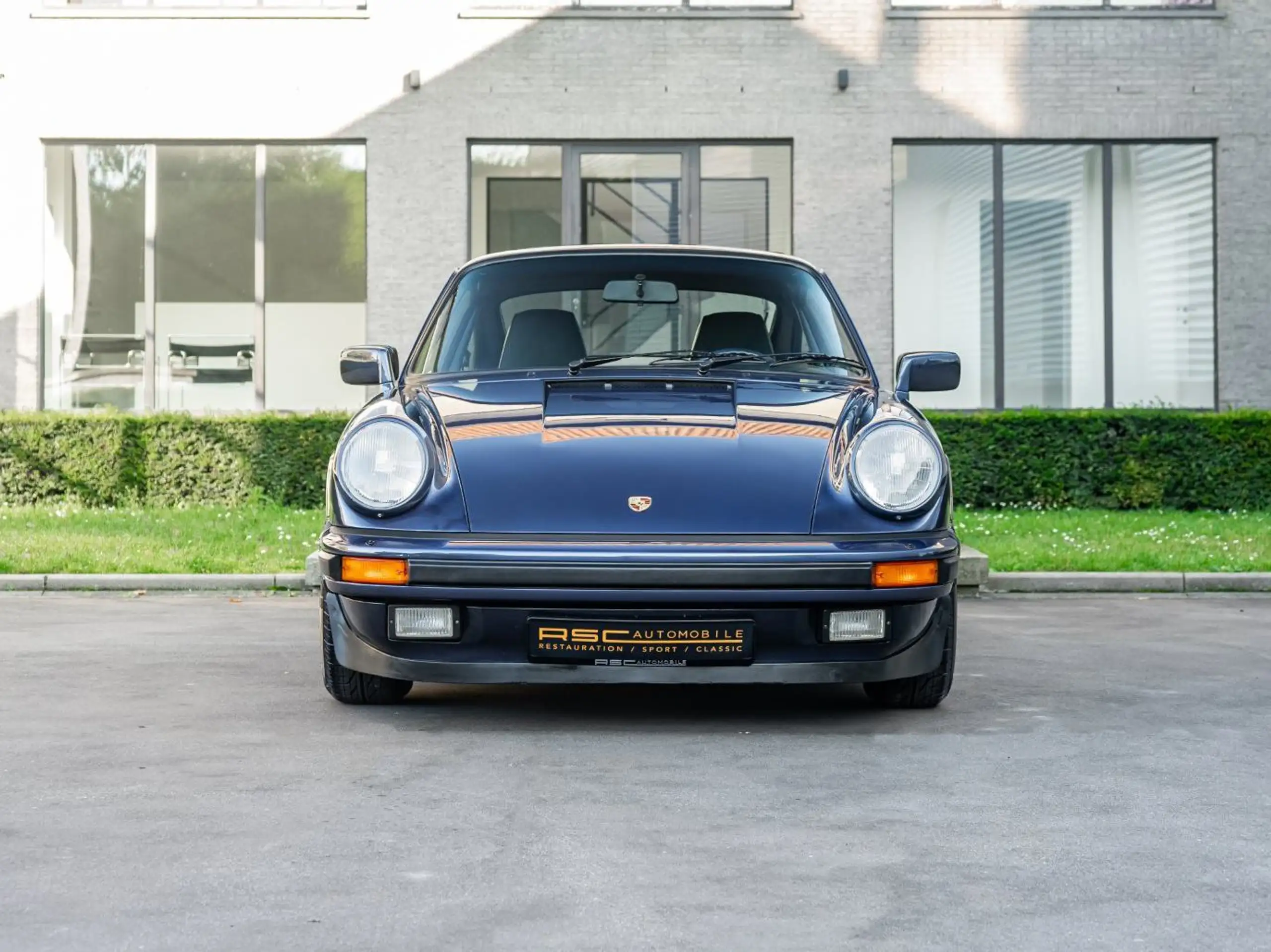 Porsche - 911