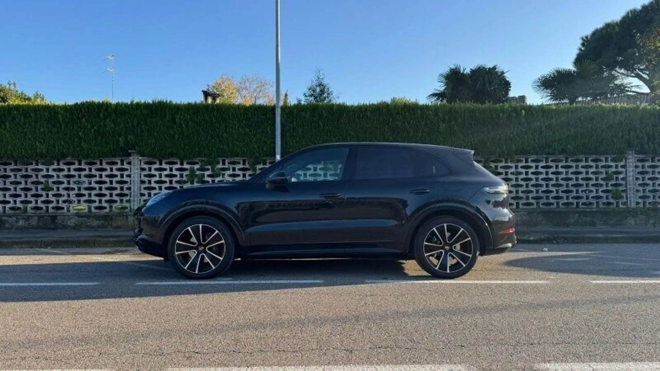 Porsche - Cayenne