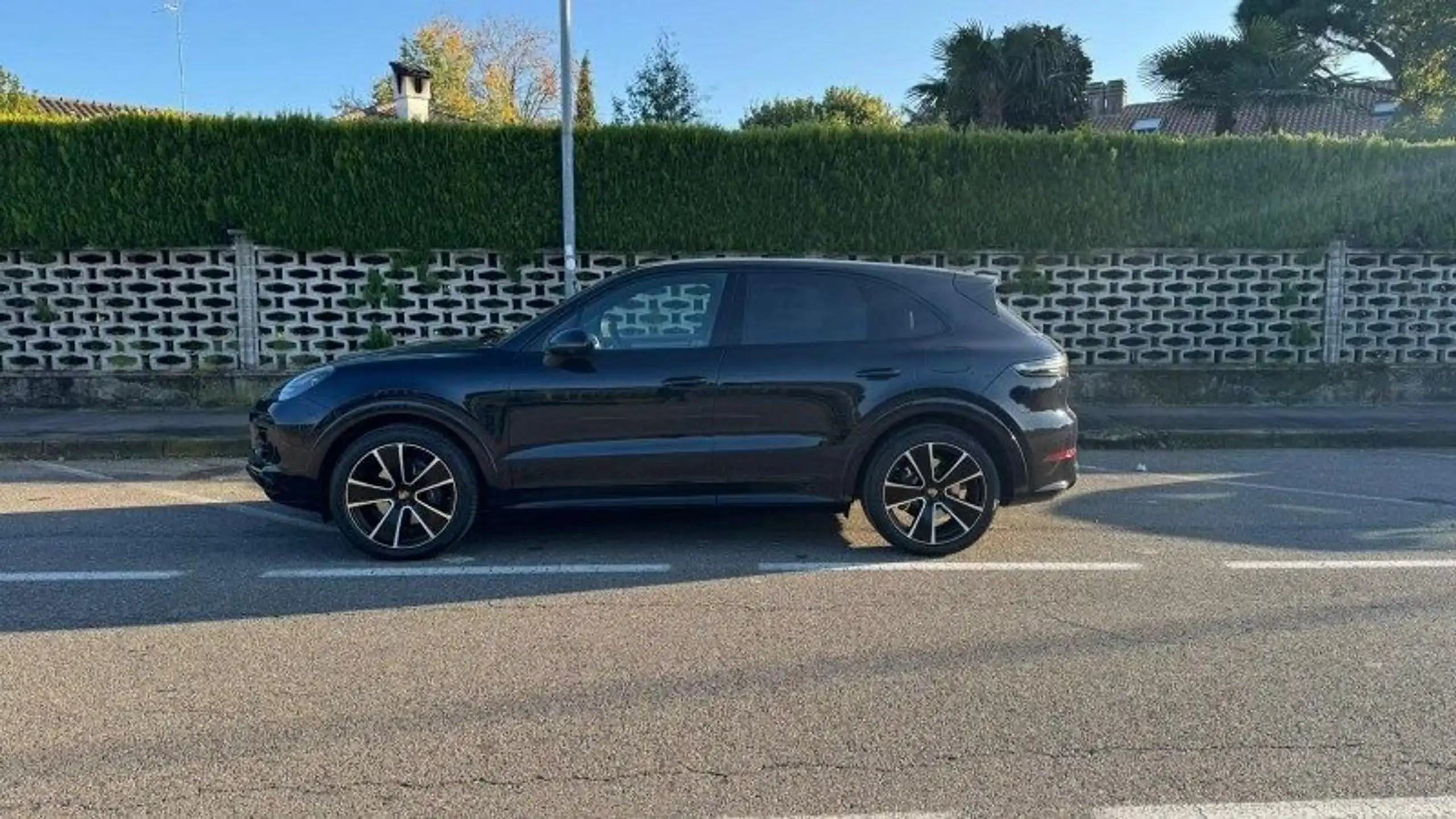 Porsche - Cayenne