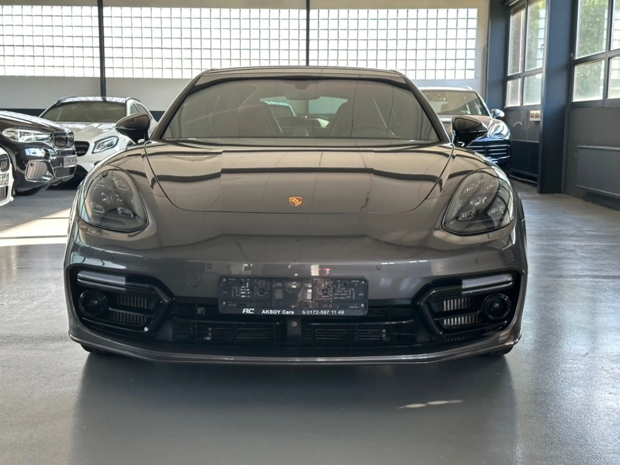 Porsche - Panamera