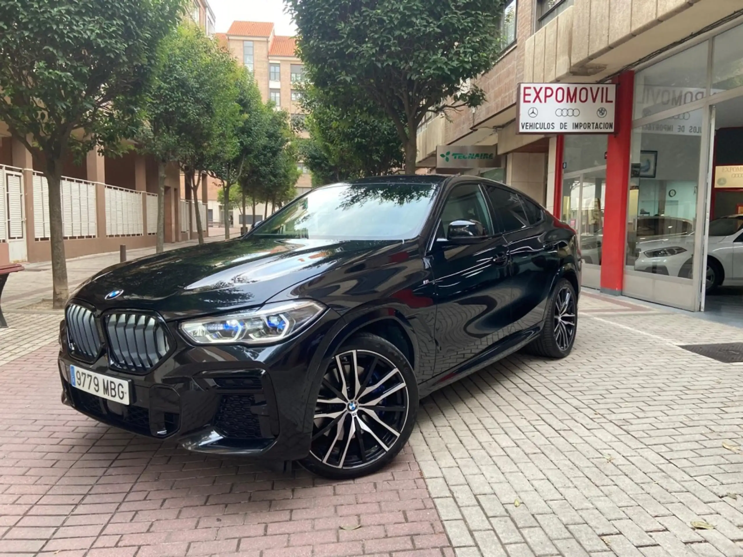 BMW - X6