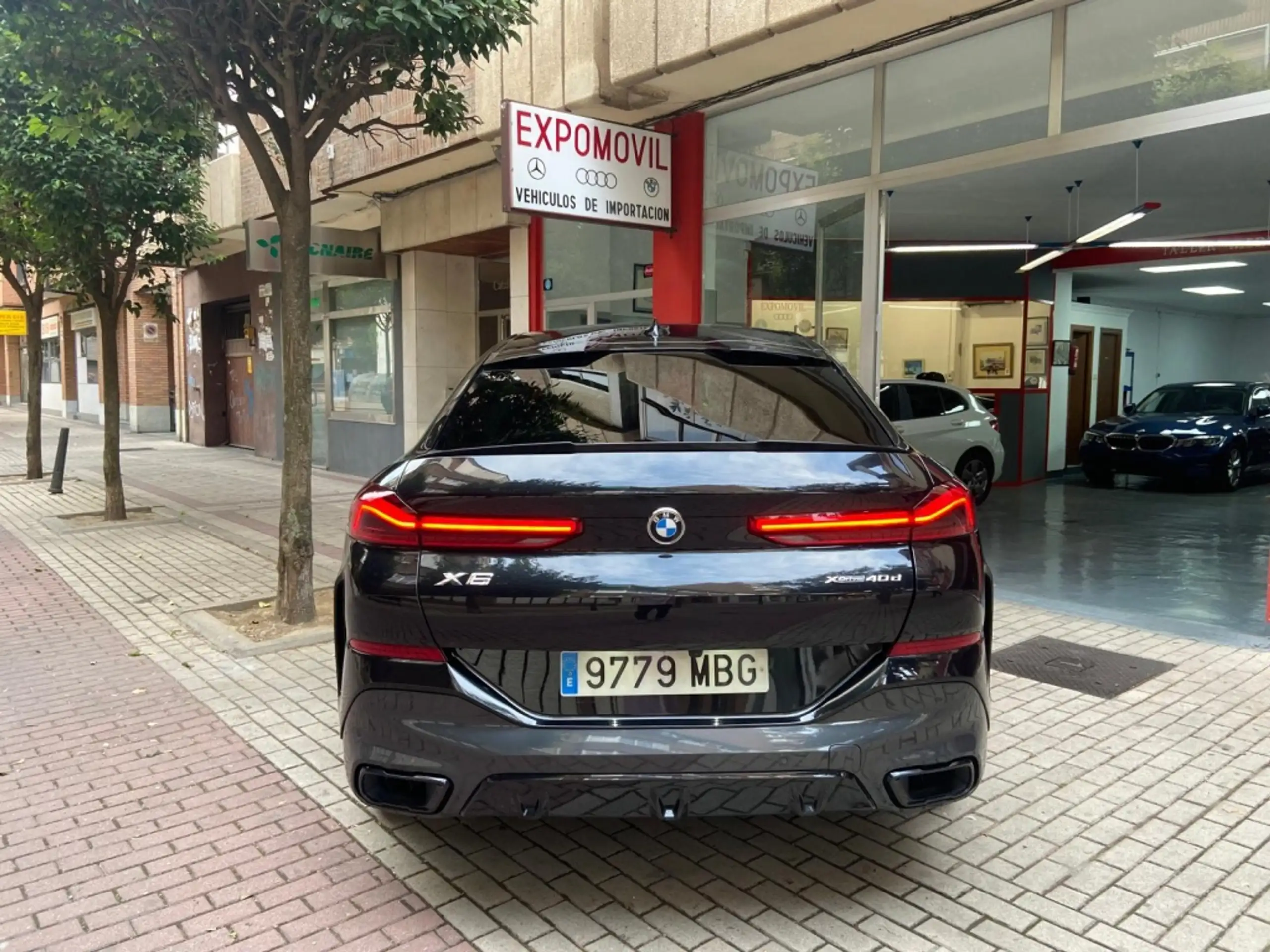 BMW - X6