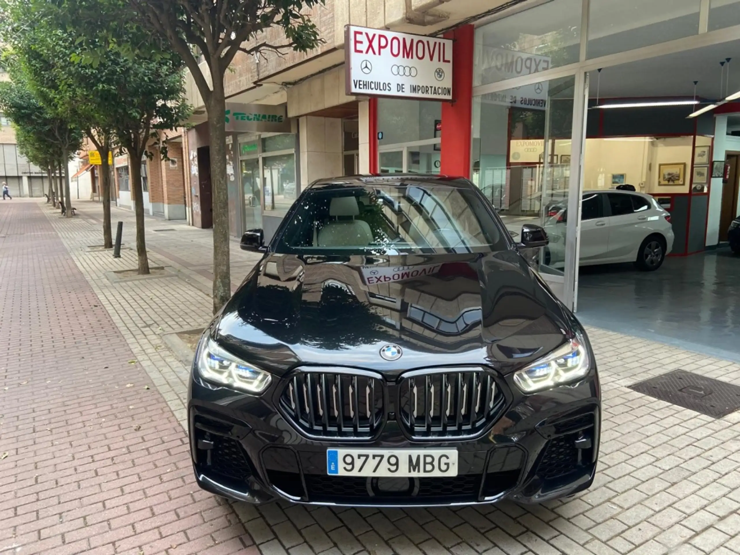 BMW - X6