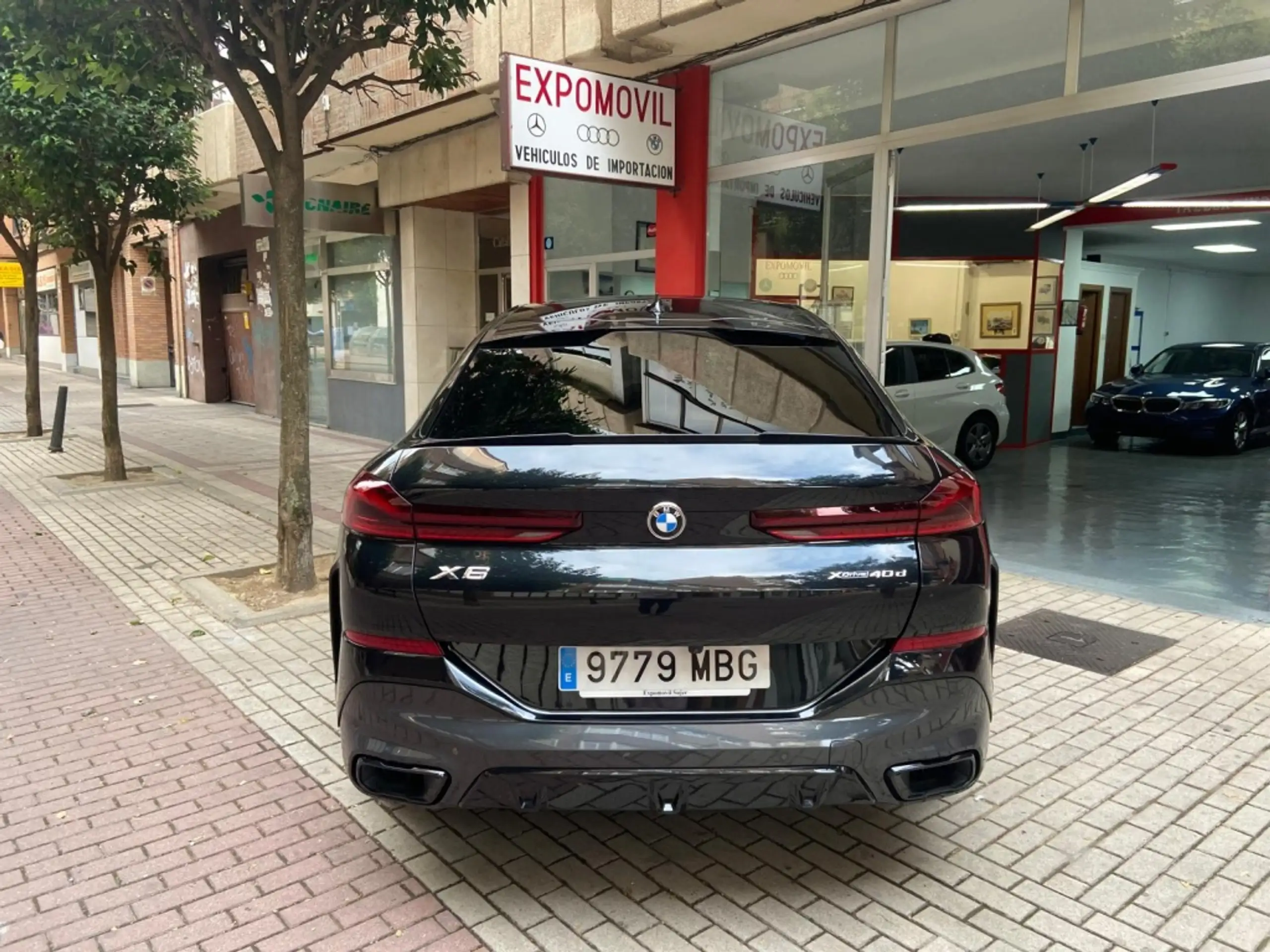 BMW - X6