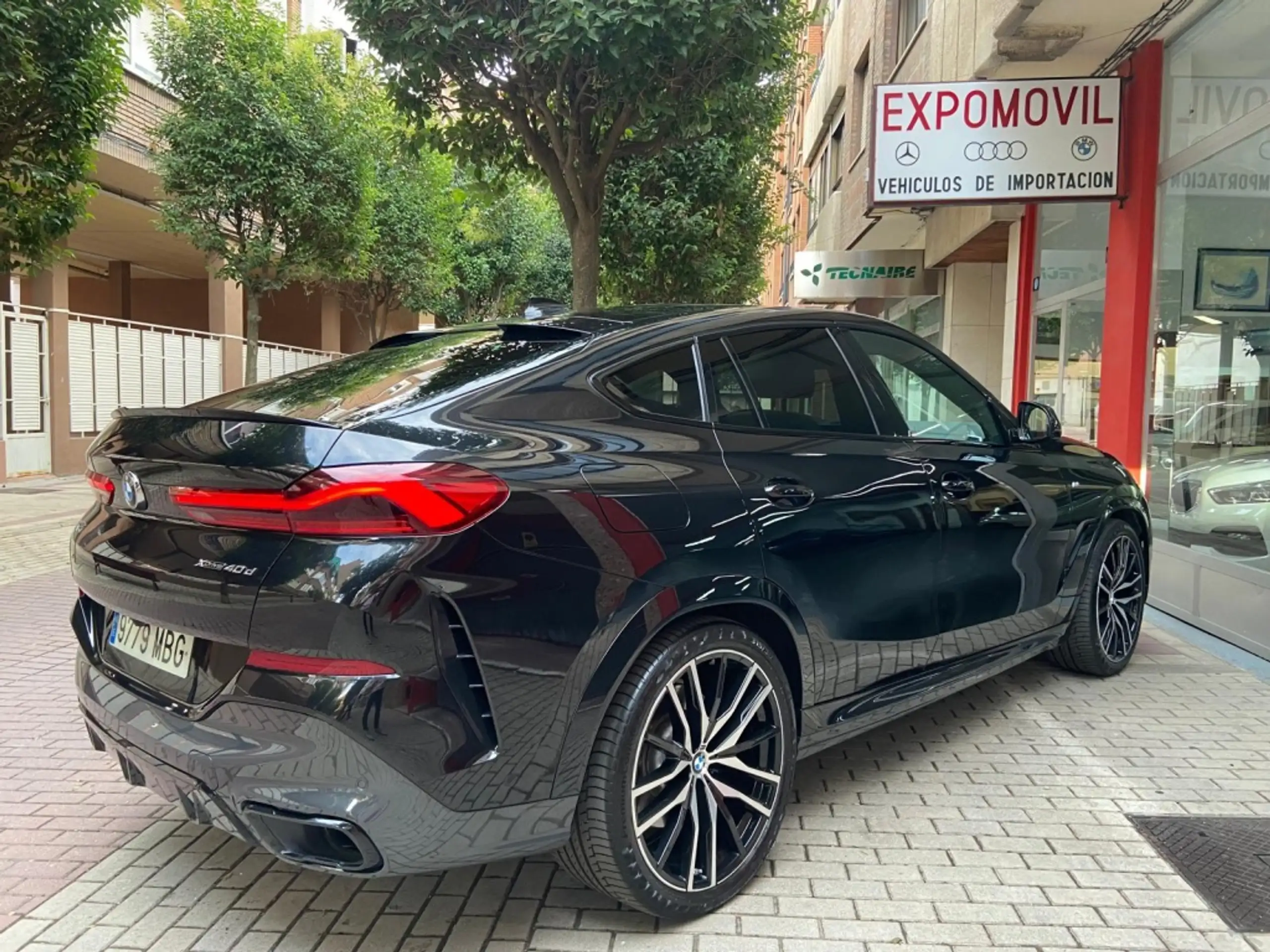 BMW - X6