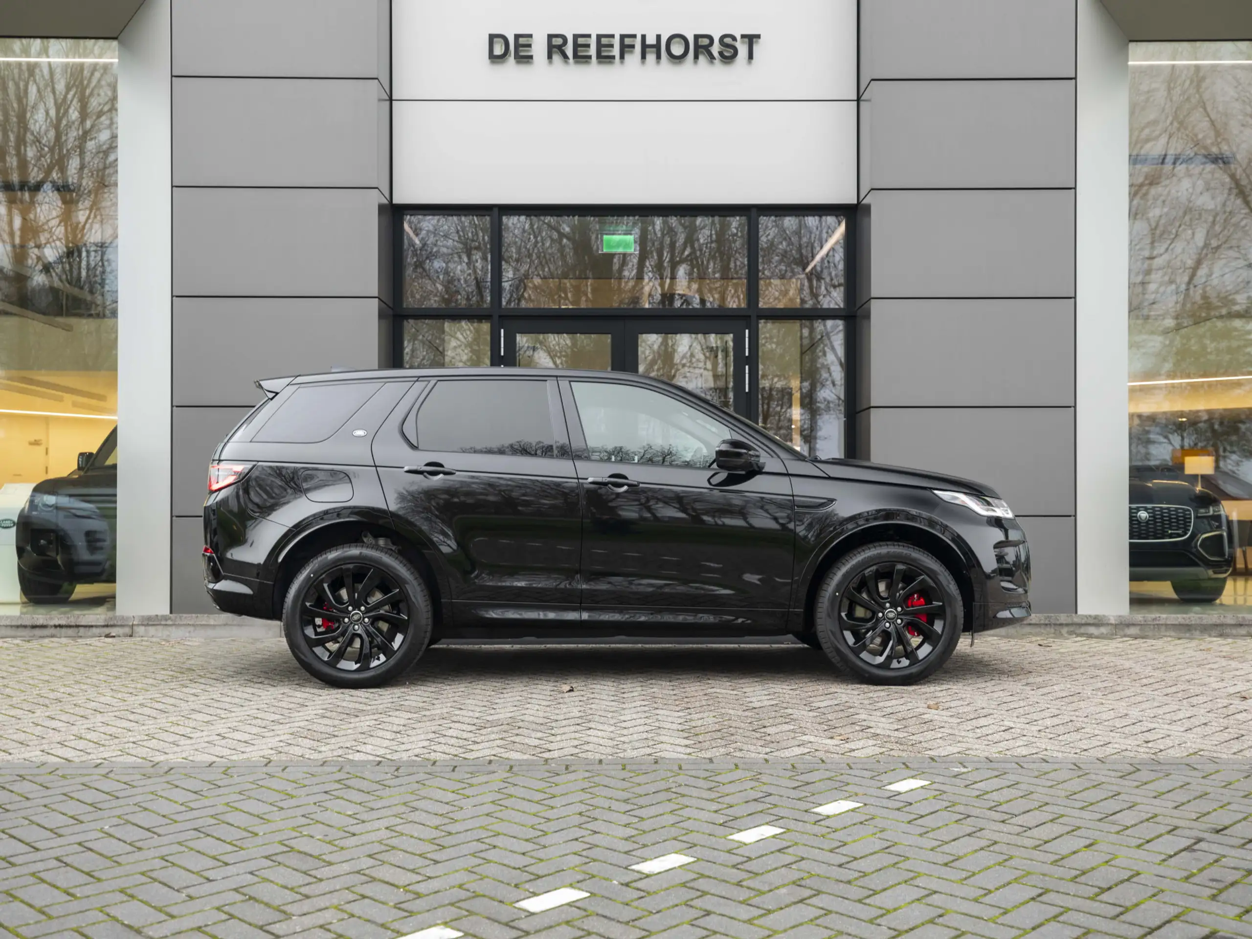 Land Rover - Discovery Sport