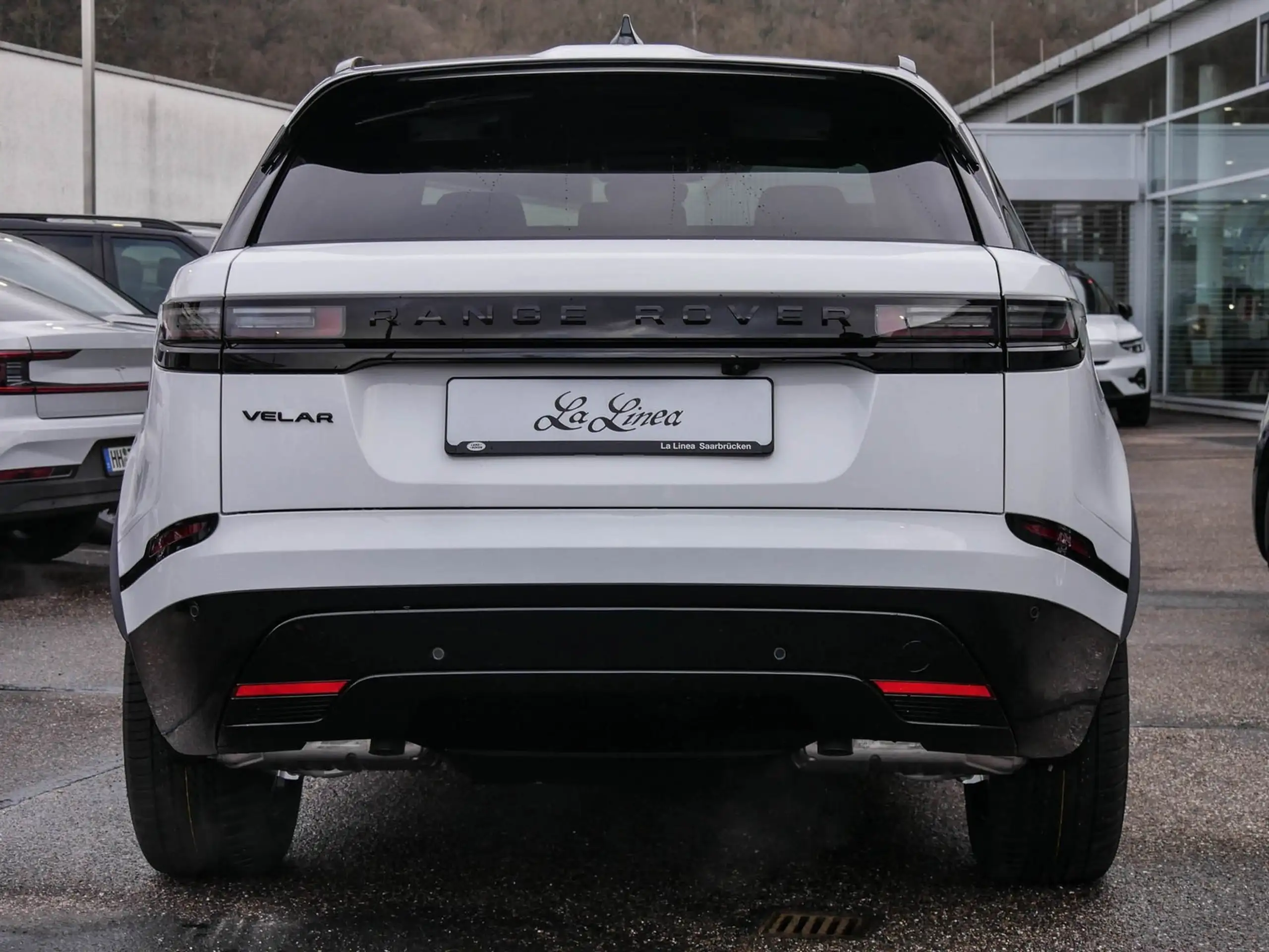 Land Rover - Range Rover Velar