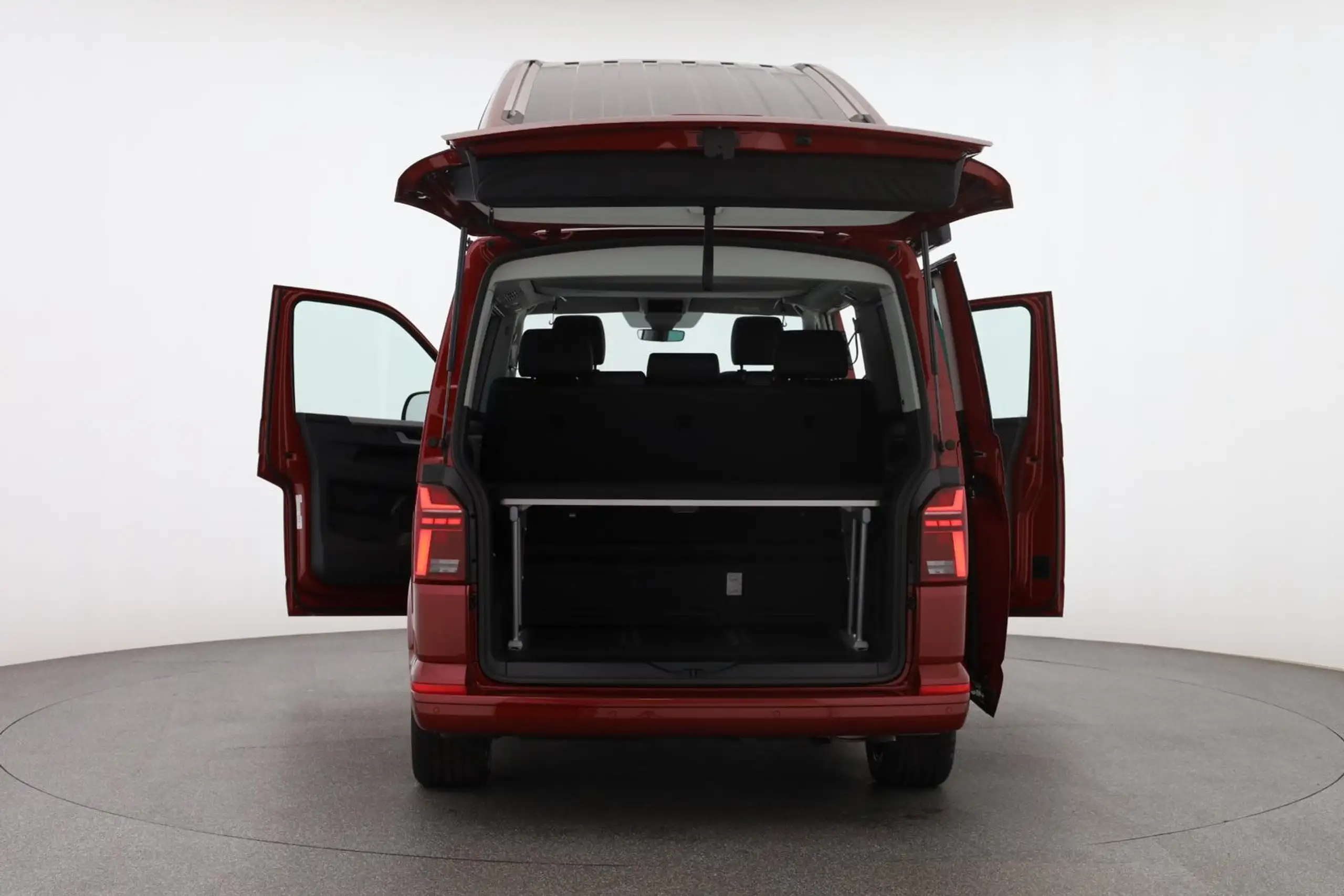 Volkswagen - T6.1 California