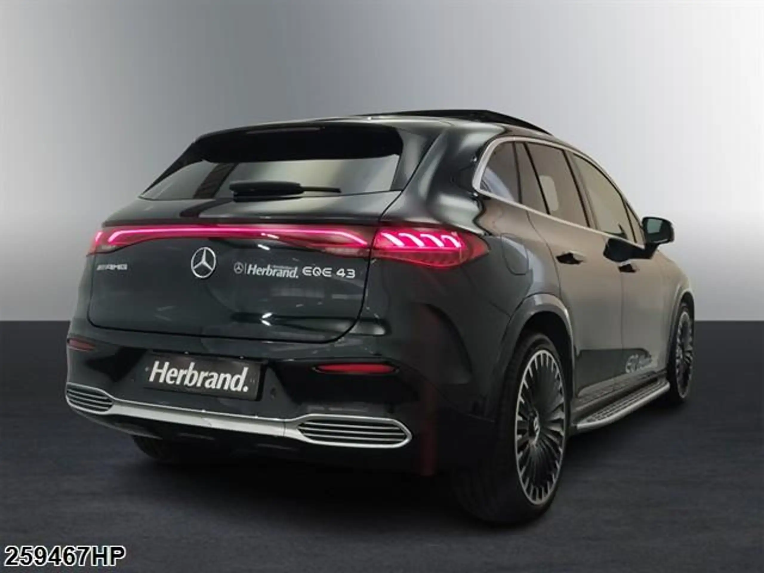 Mercedes-Benz - EQE SUV