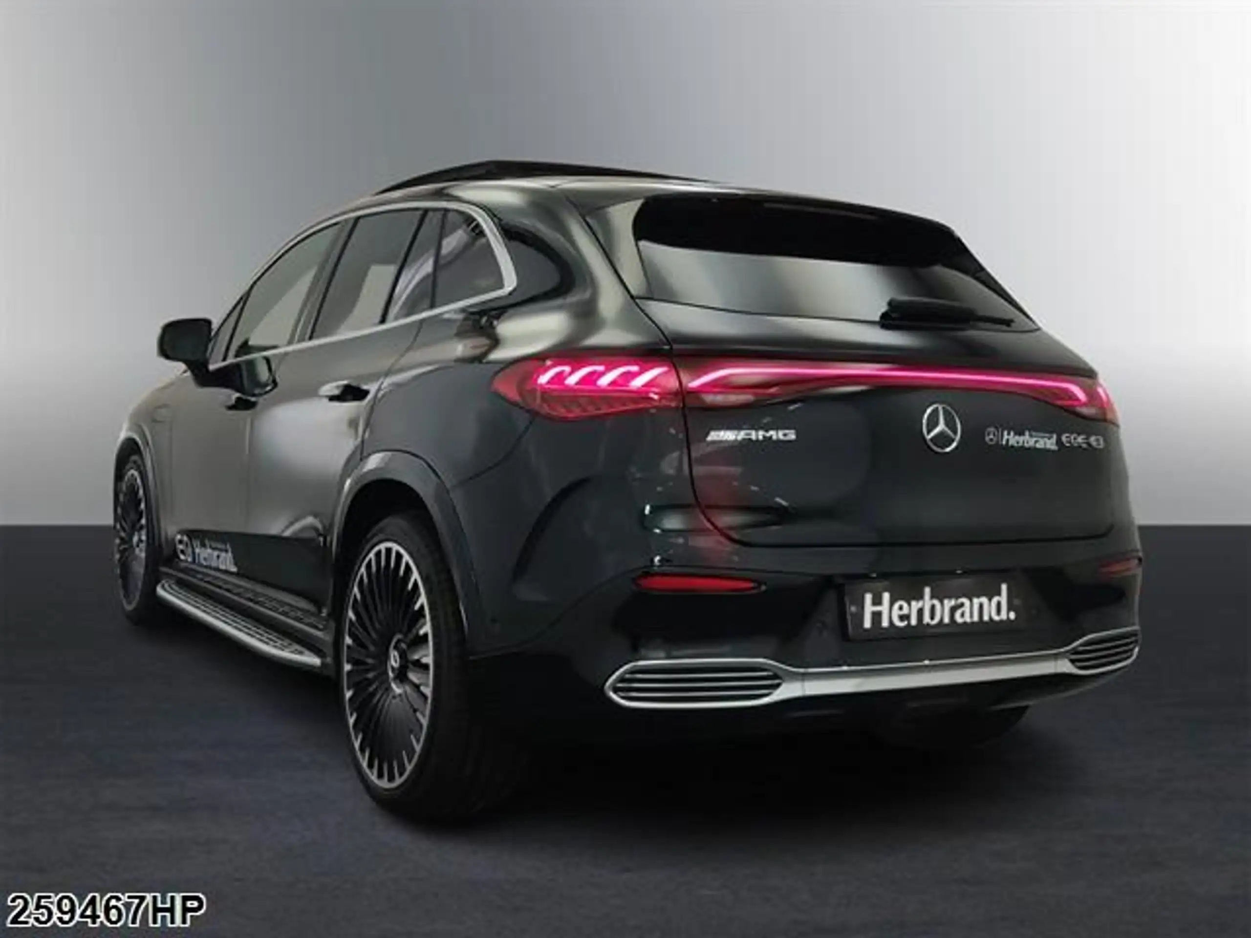 Mercedes-Benz - EQE SUV