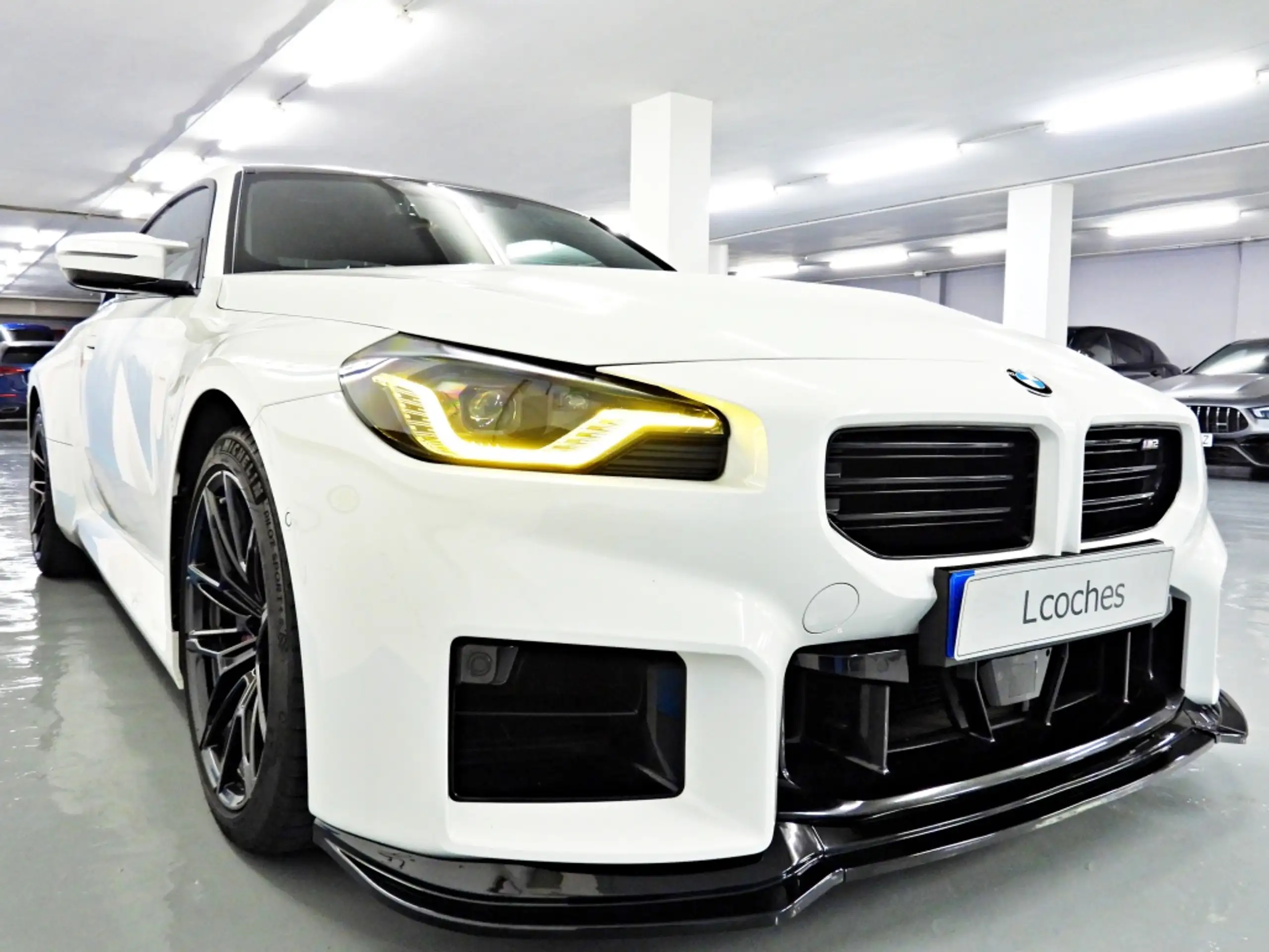 BMW - M2