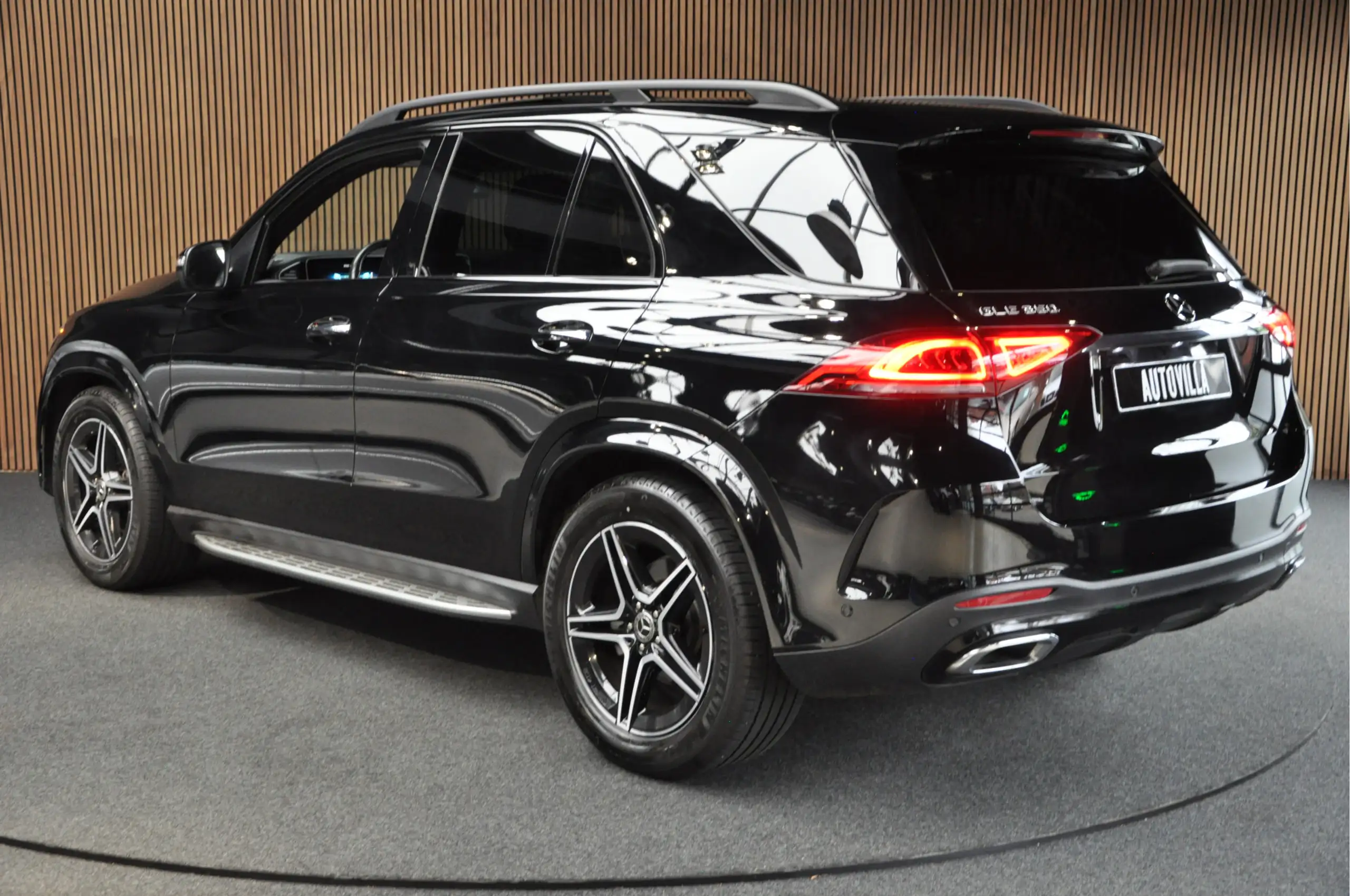 Mercedes-Benz - GLE 350