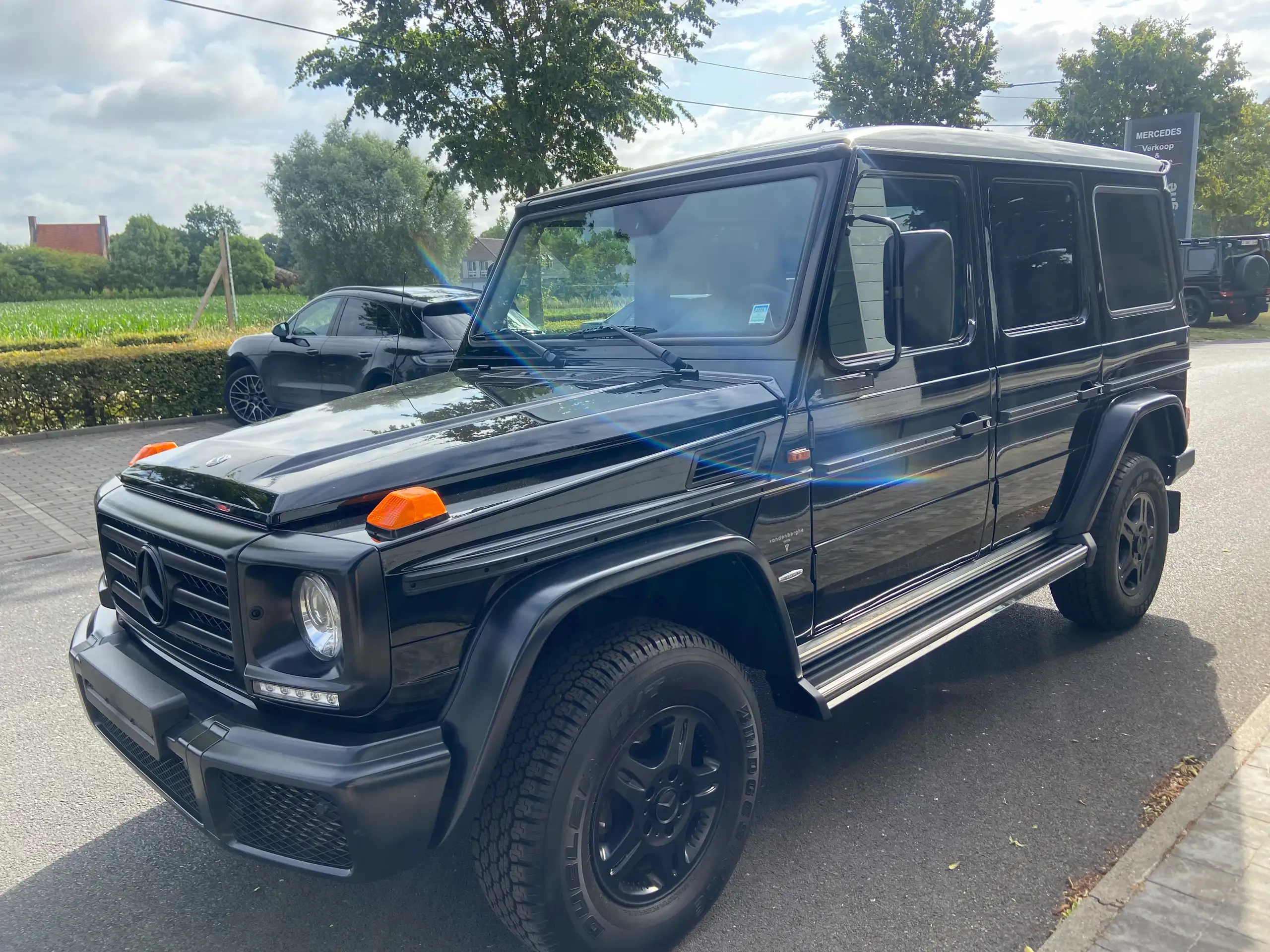 Mercedes-Benz - G 350