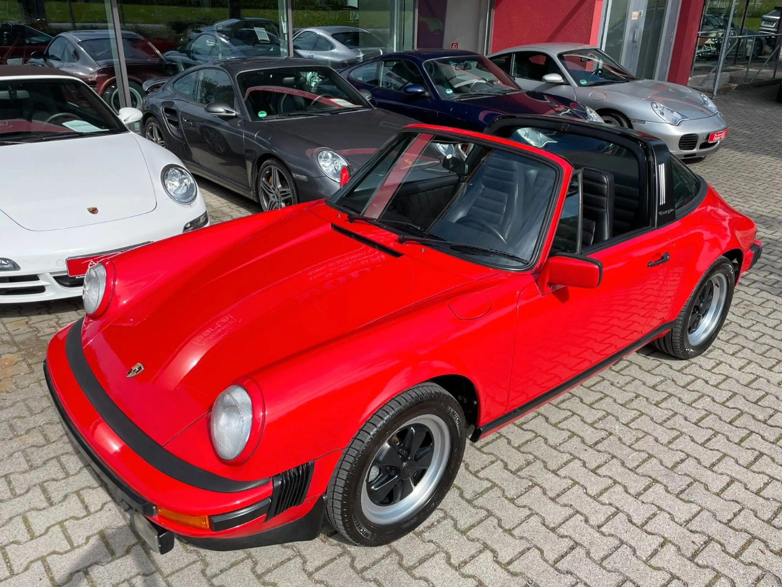 Porsche - 911