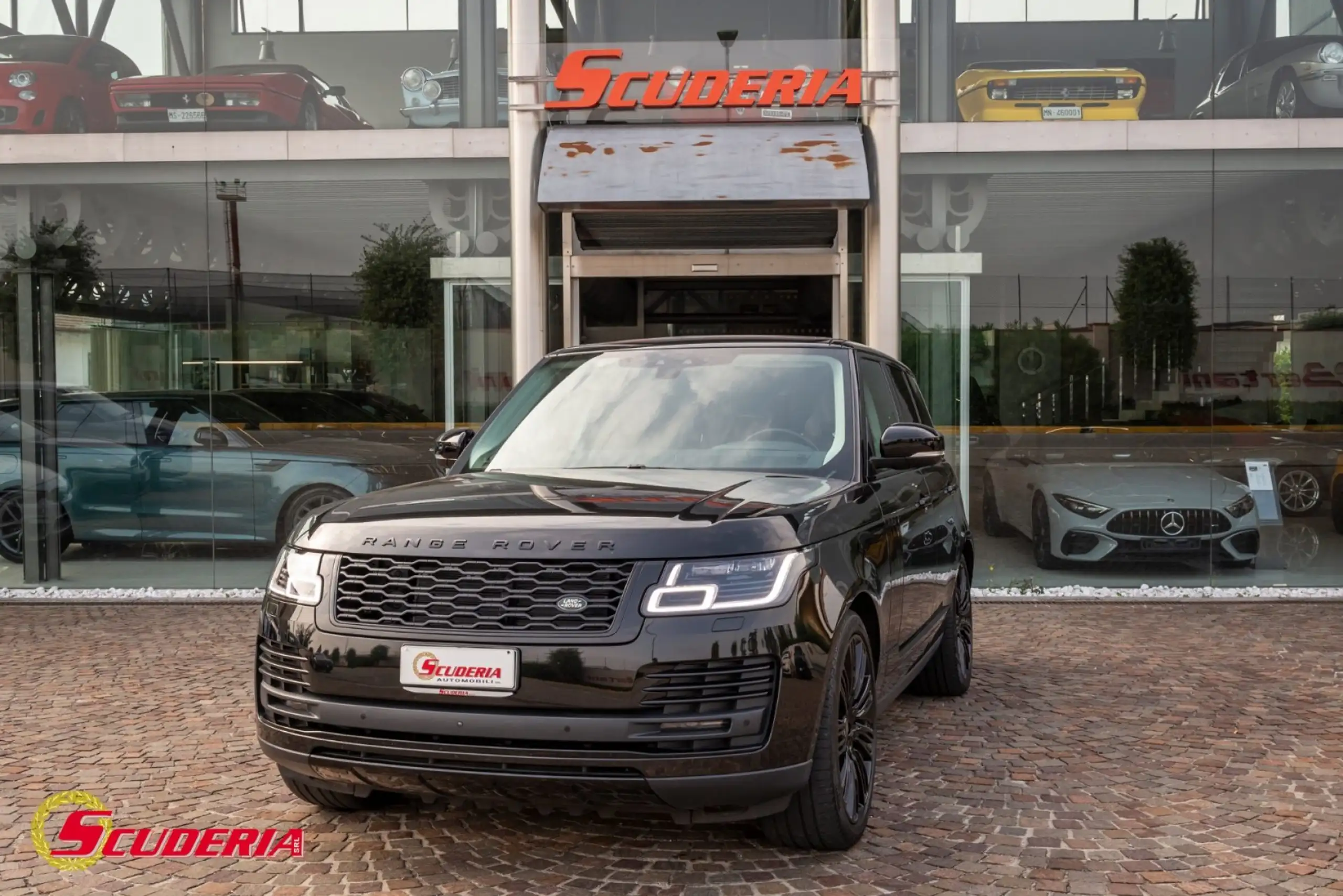 Land Rover - Range Rover