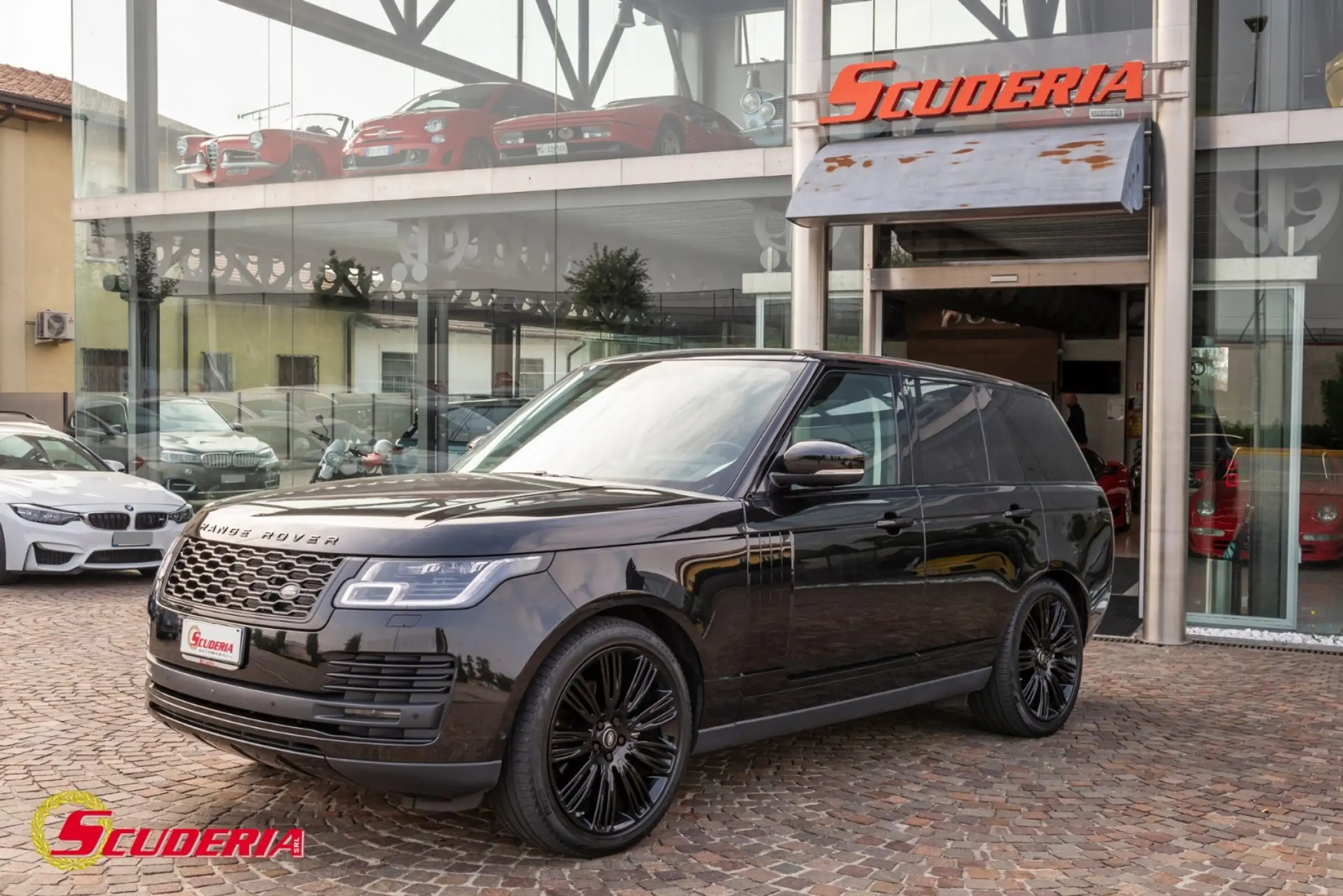 Land Rover - Range Rover