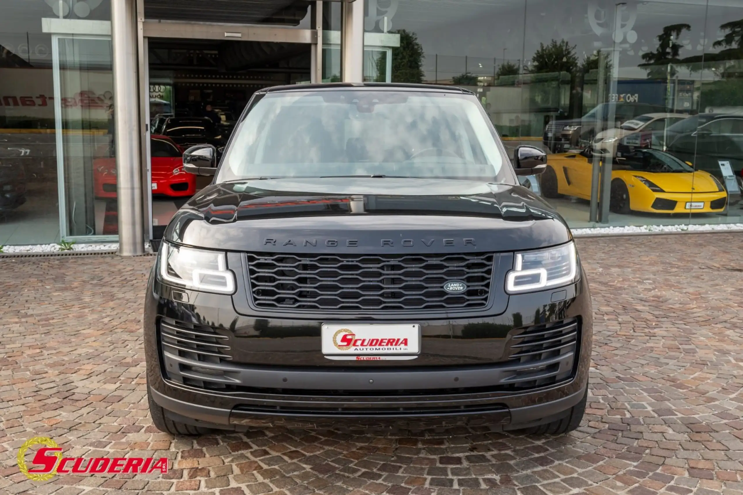 Land Rover - Range Rover