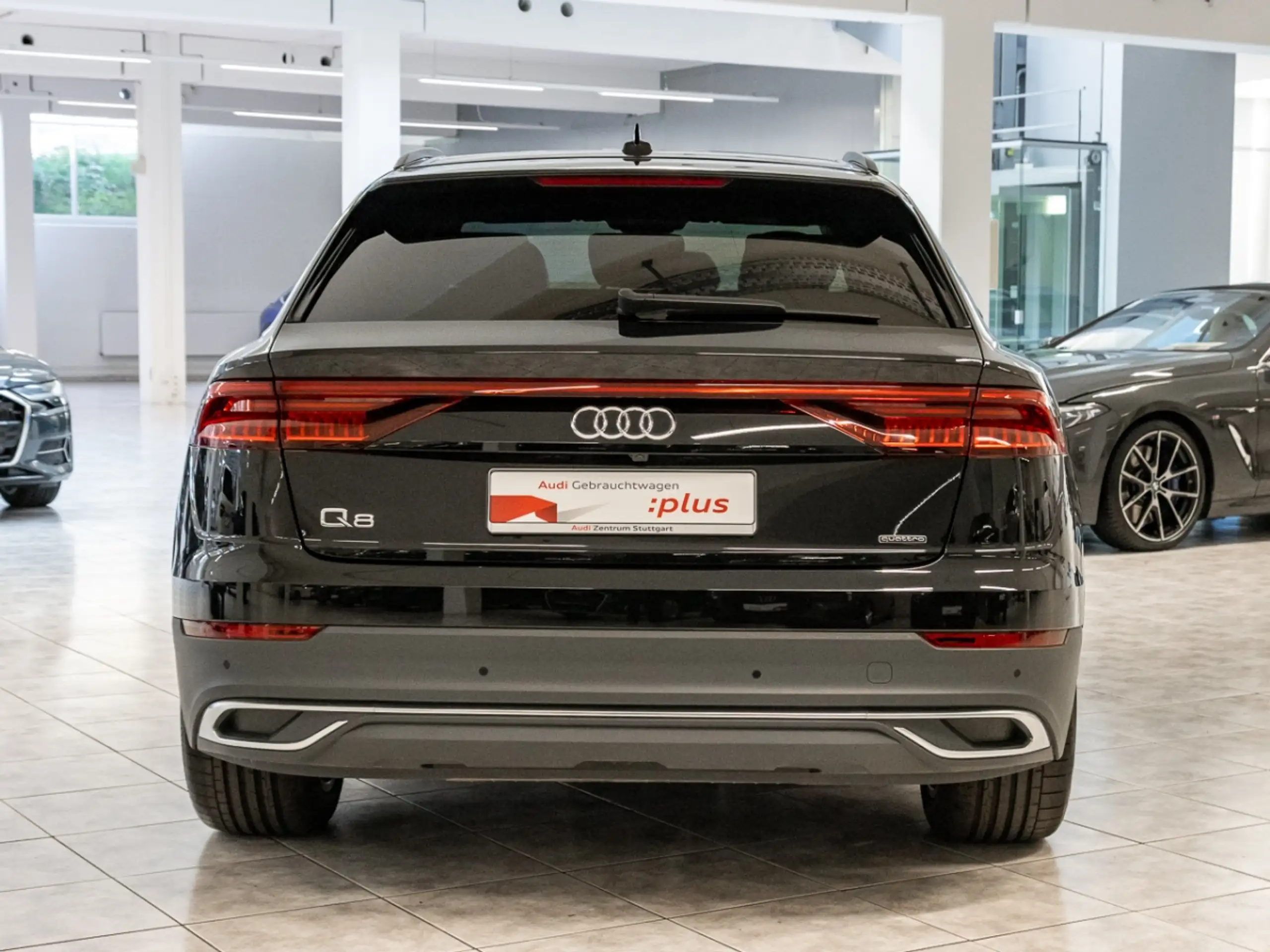 Audi - Q8