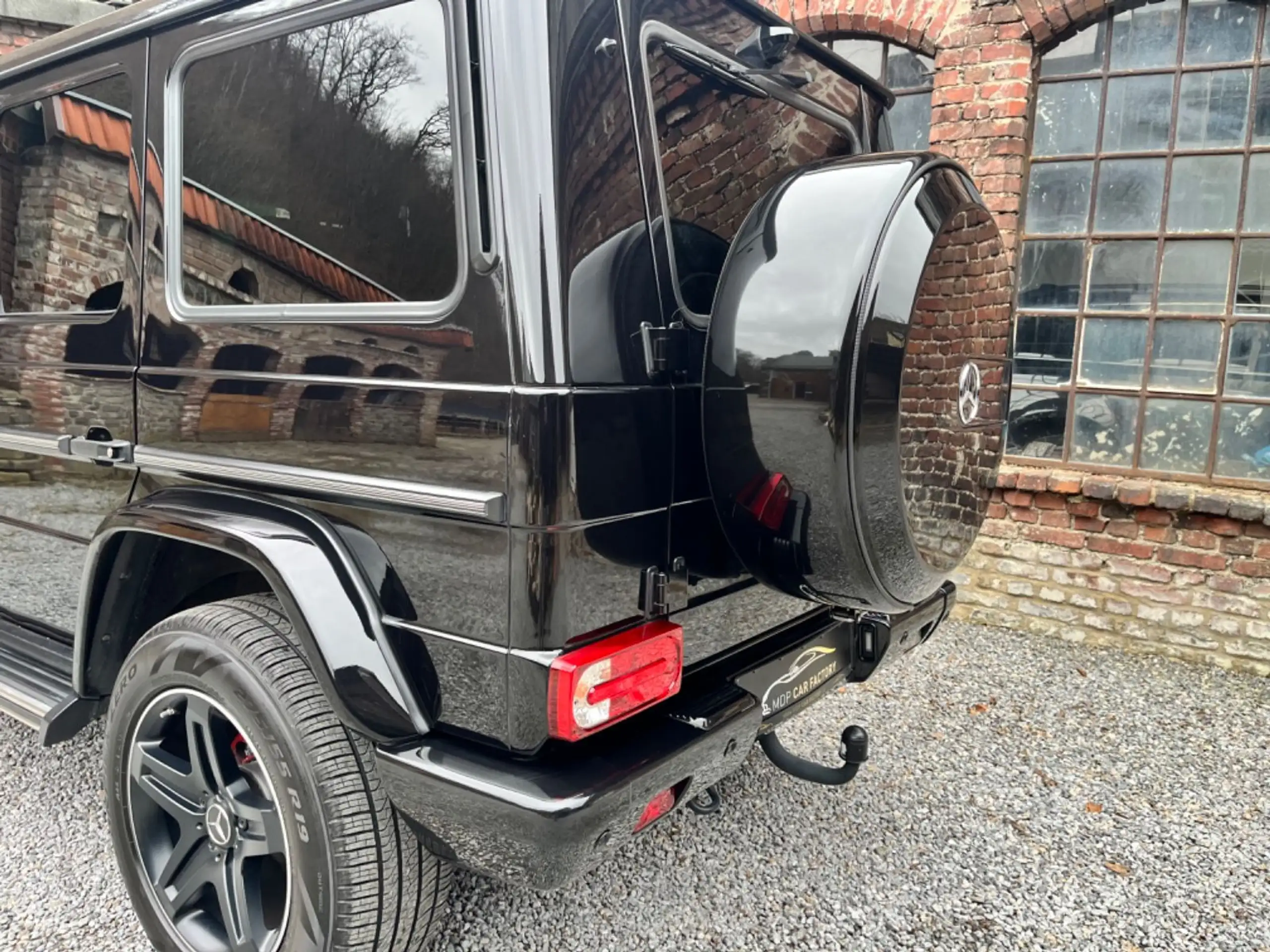 Mercedes-Benz - G 350