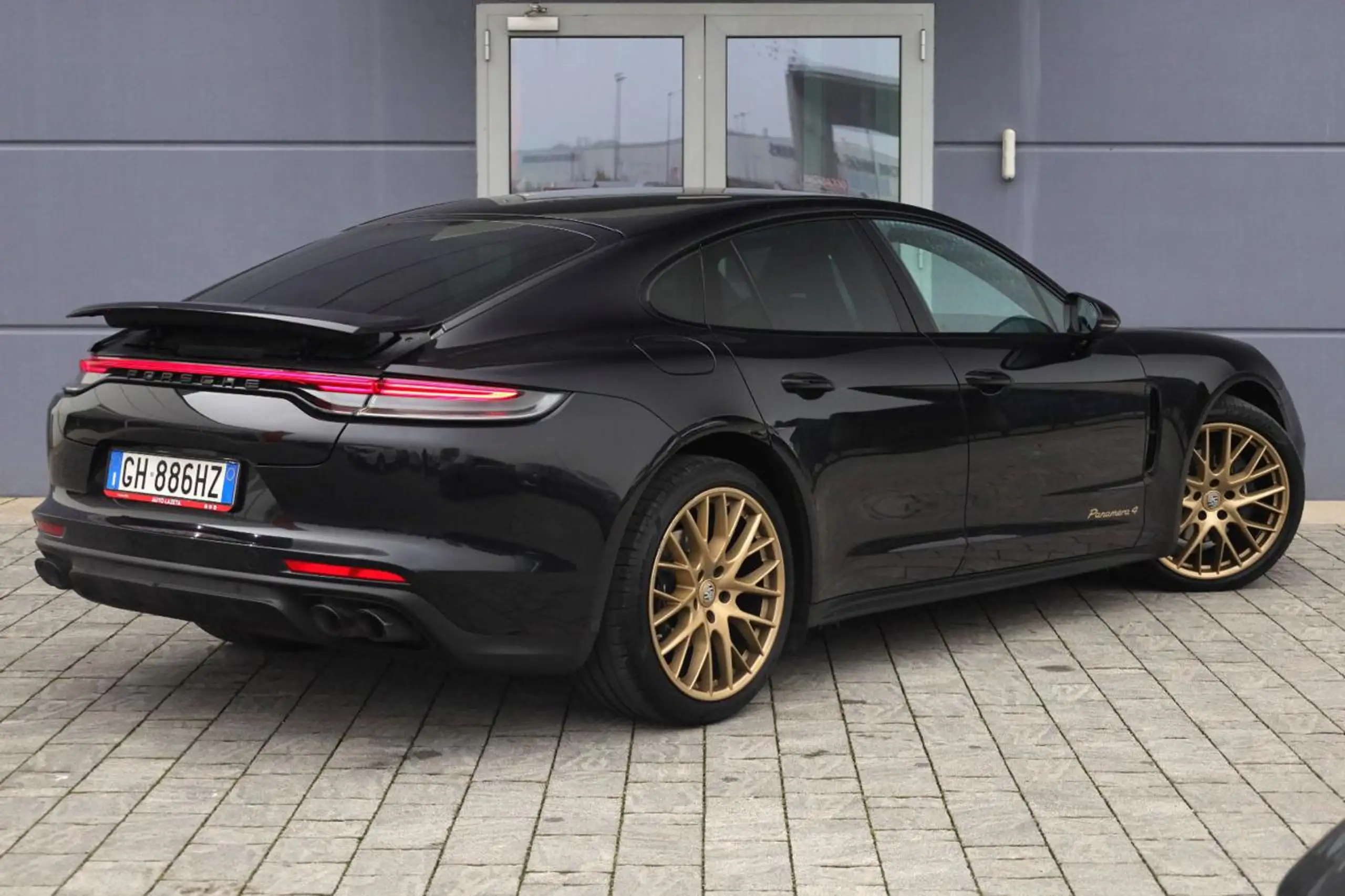 Porsche - Panamera