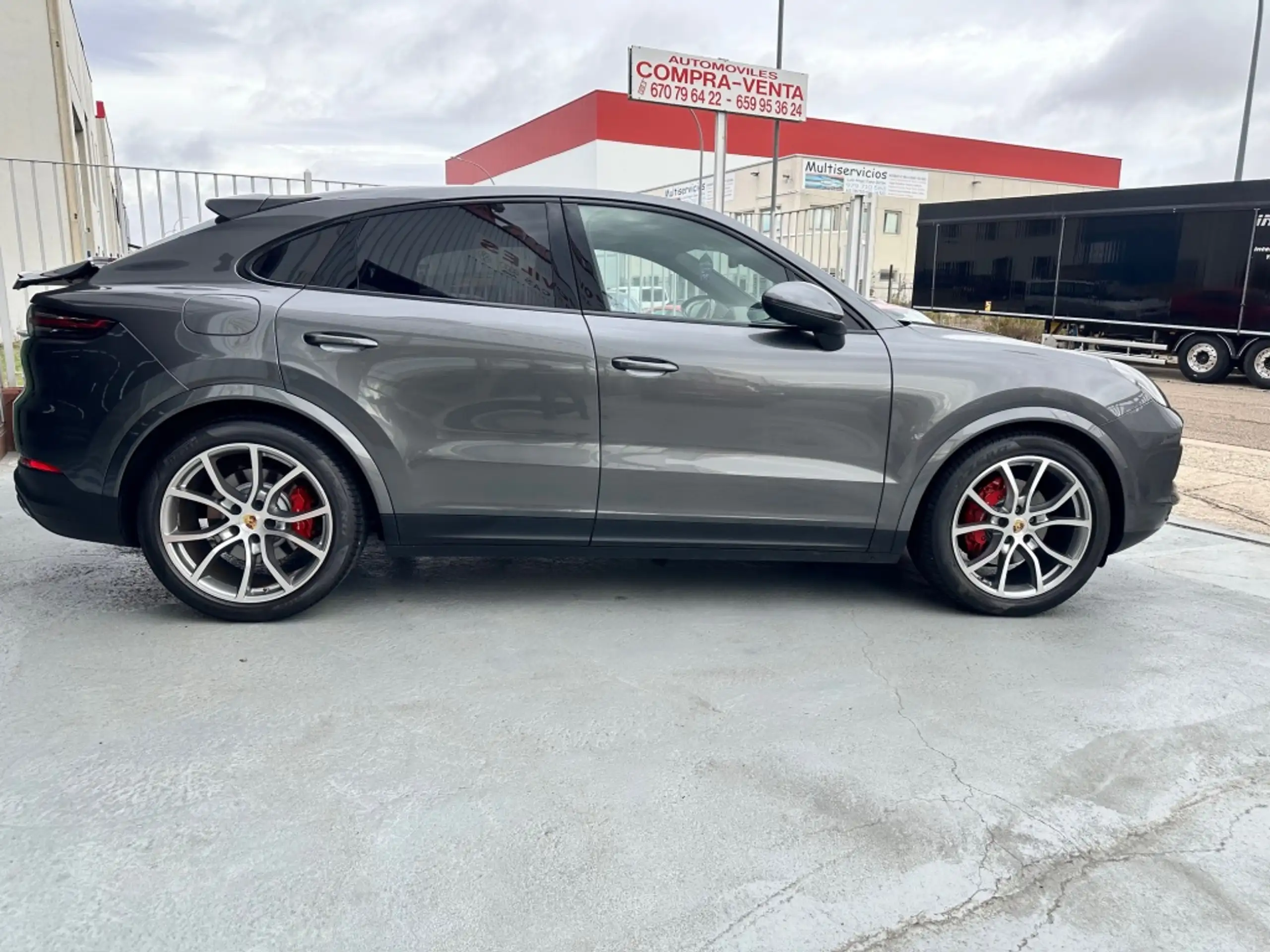 Porsche - Cayenne