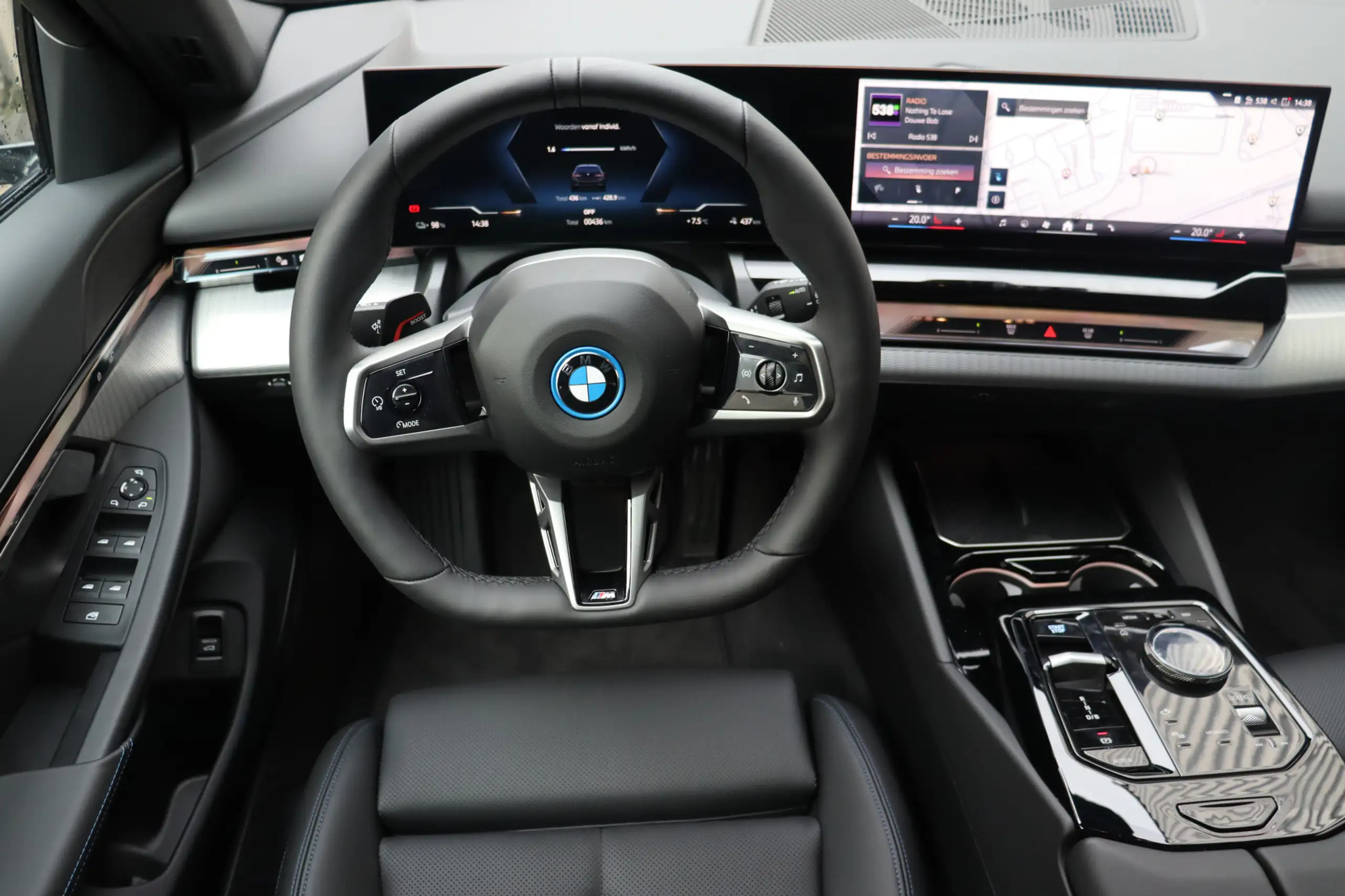 BMW - i5