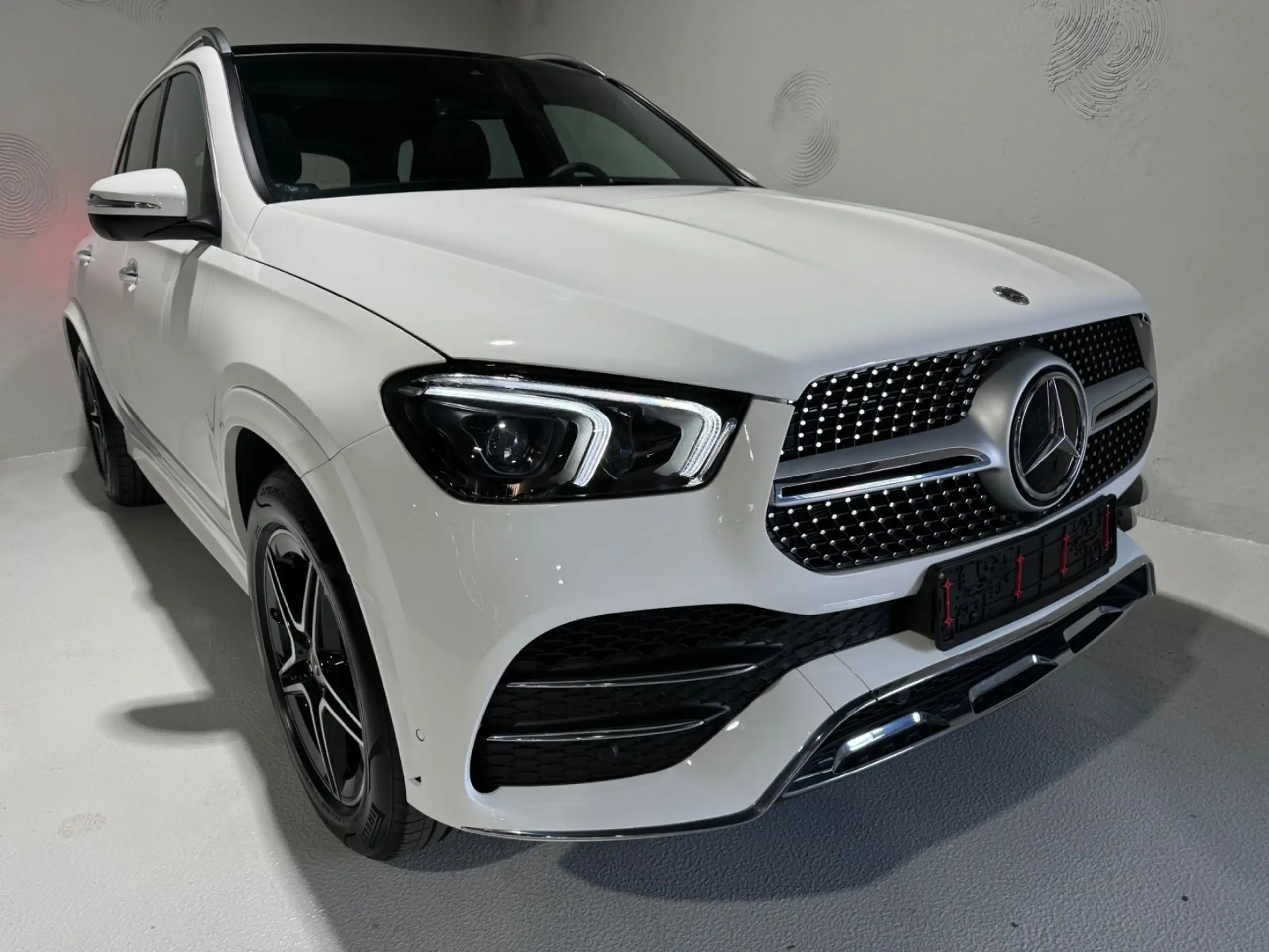 Mercedes-Benz - GLE 300