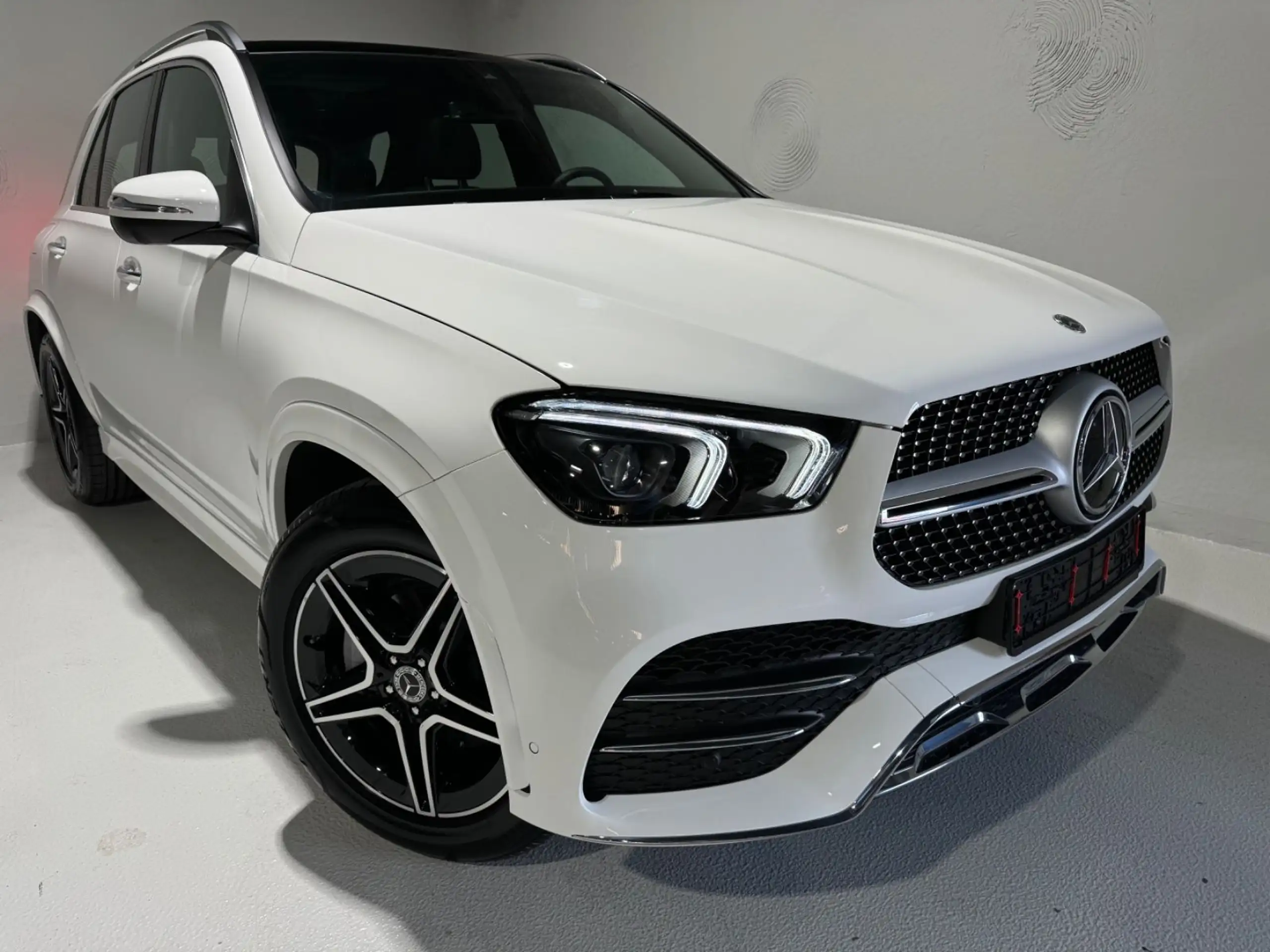 Mercedes-Benz - GLE 300