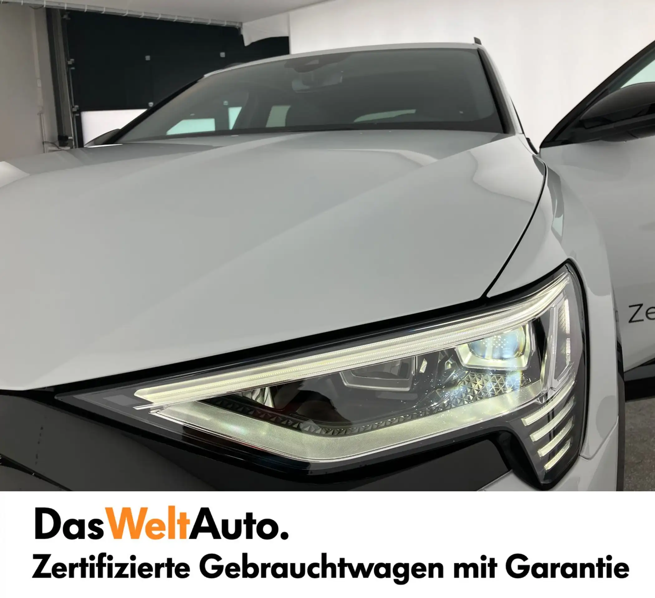 Audi - Q8