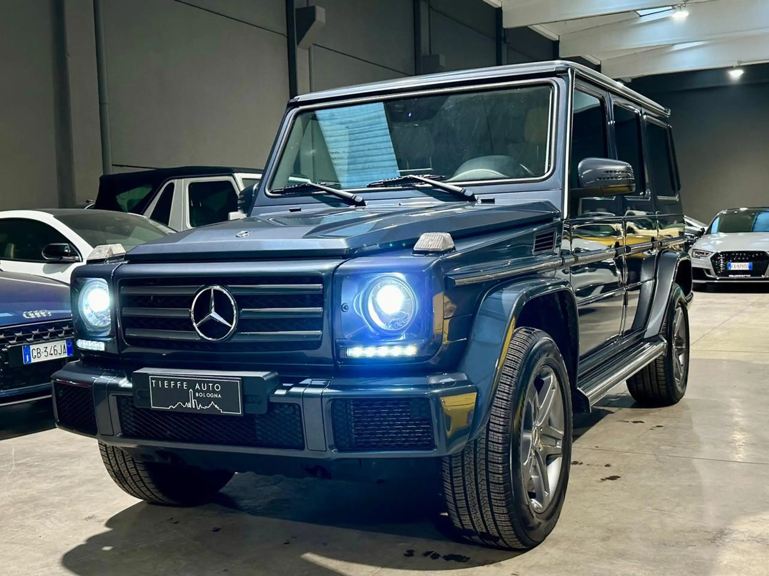 Mercedes-Benz - G 350