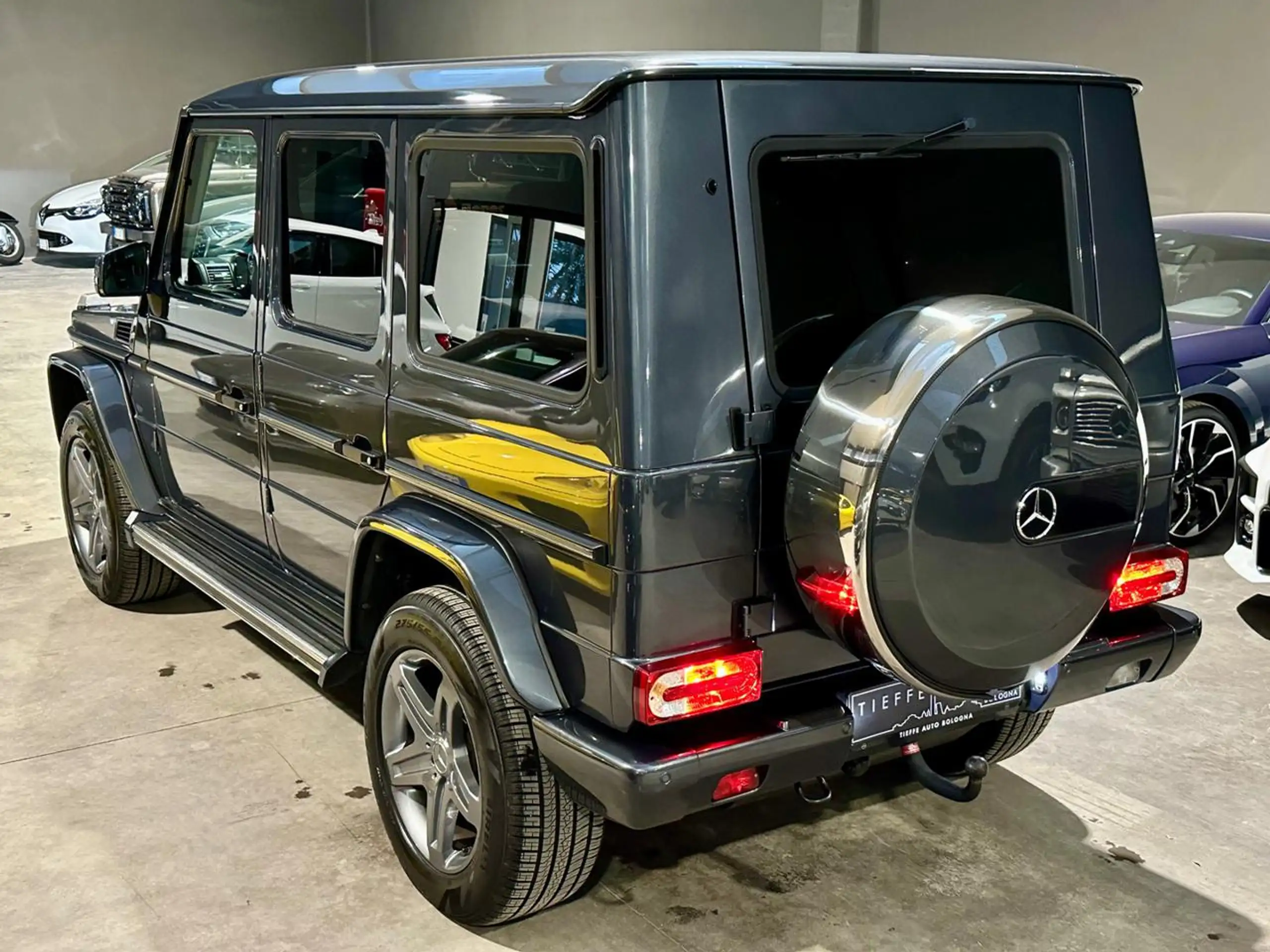 Mercedes-Benz - G 350