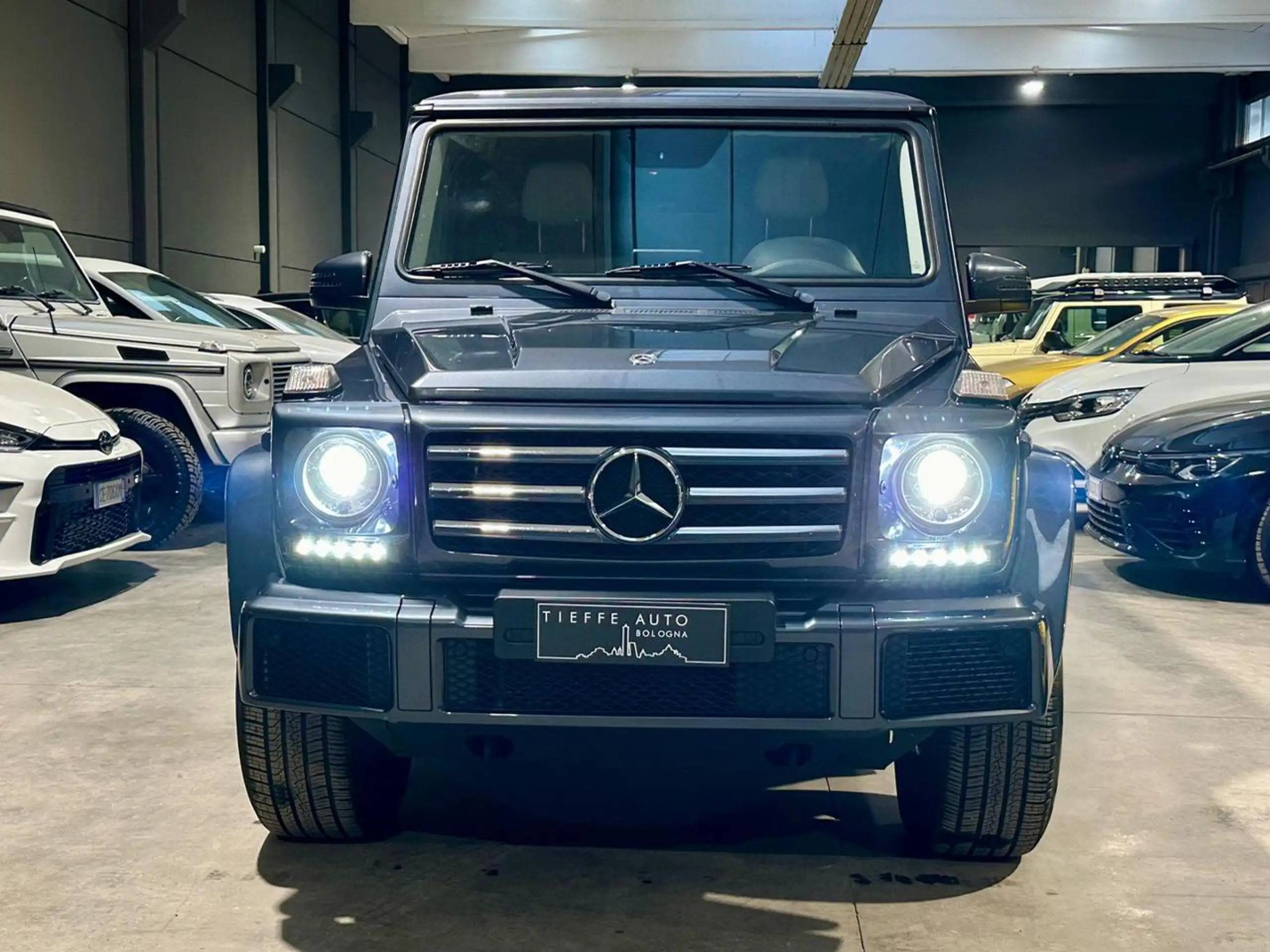 Mercedes-Benz - G 350