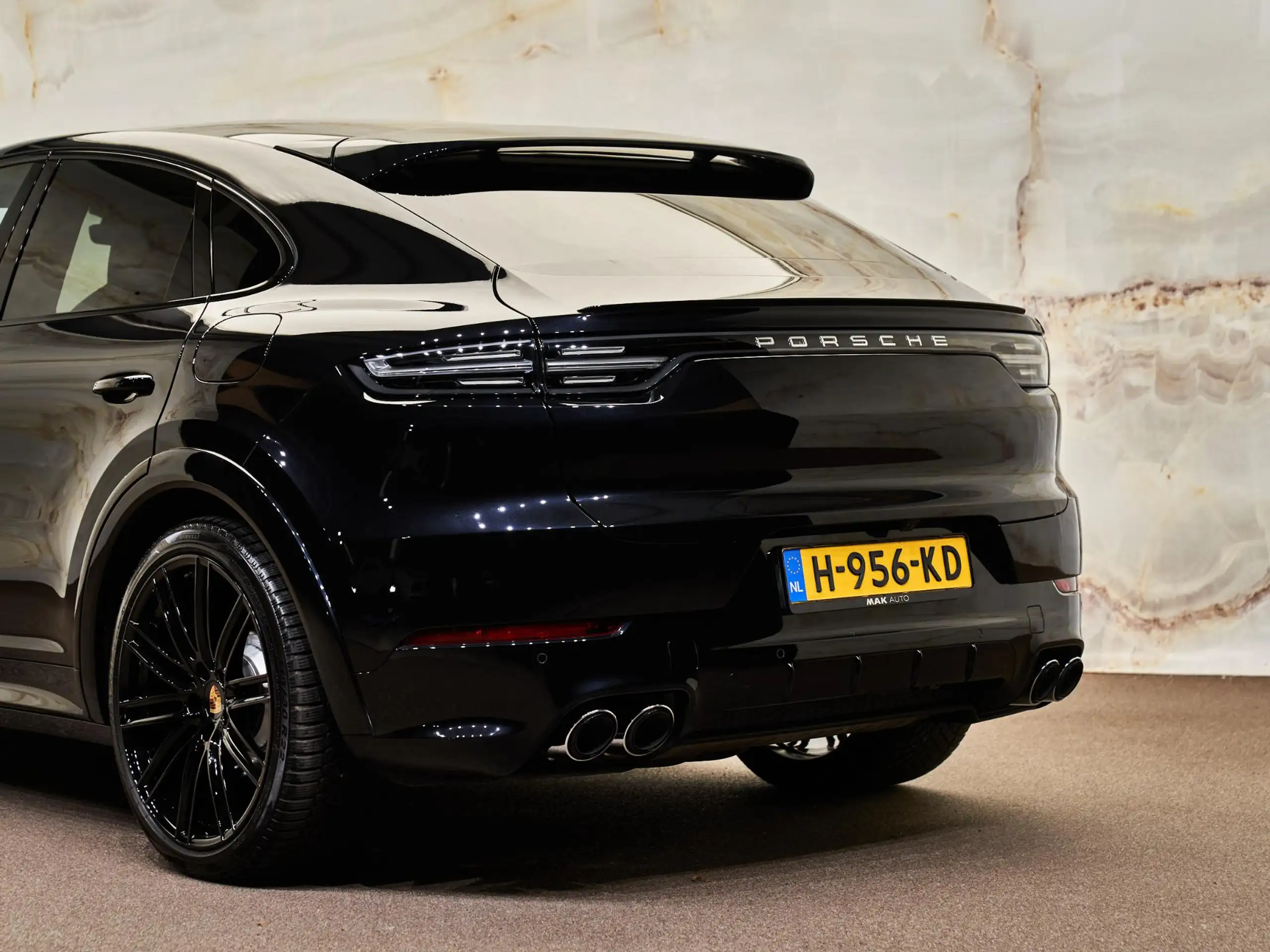 Porsche - Cayenne