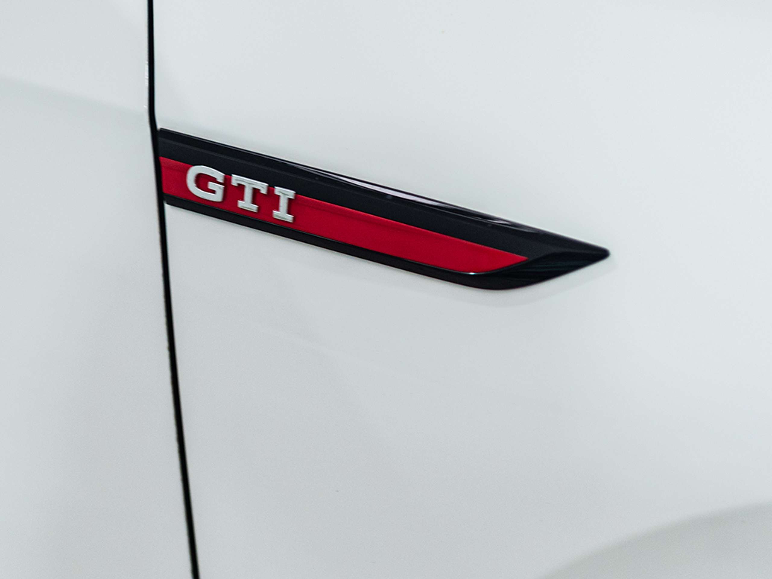 Volkswagen - Golf GTI