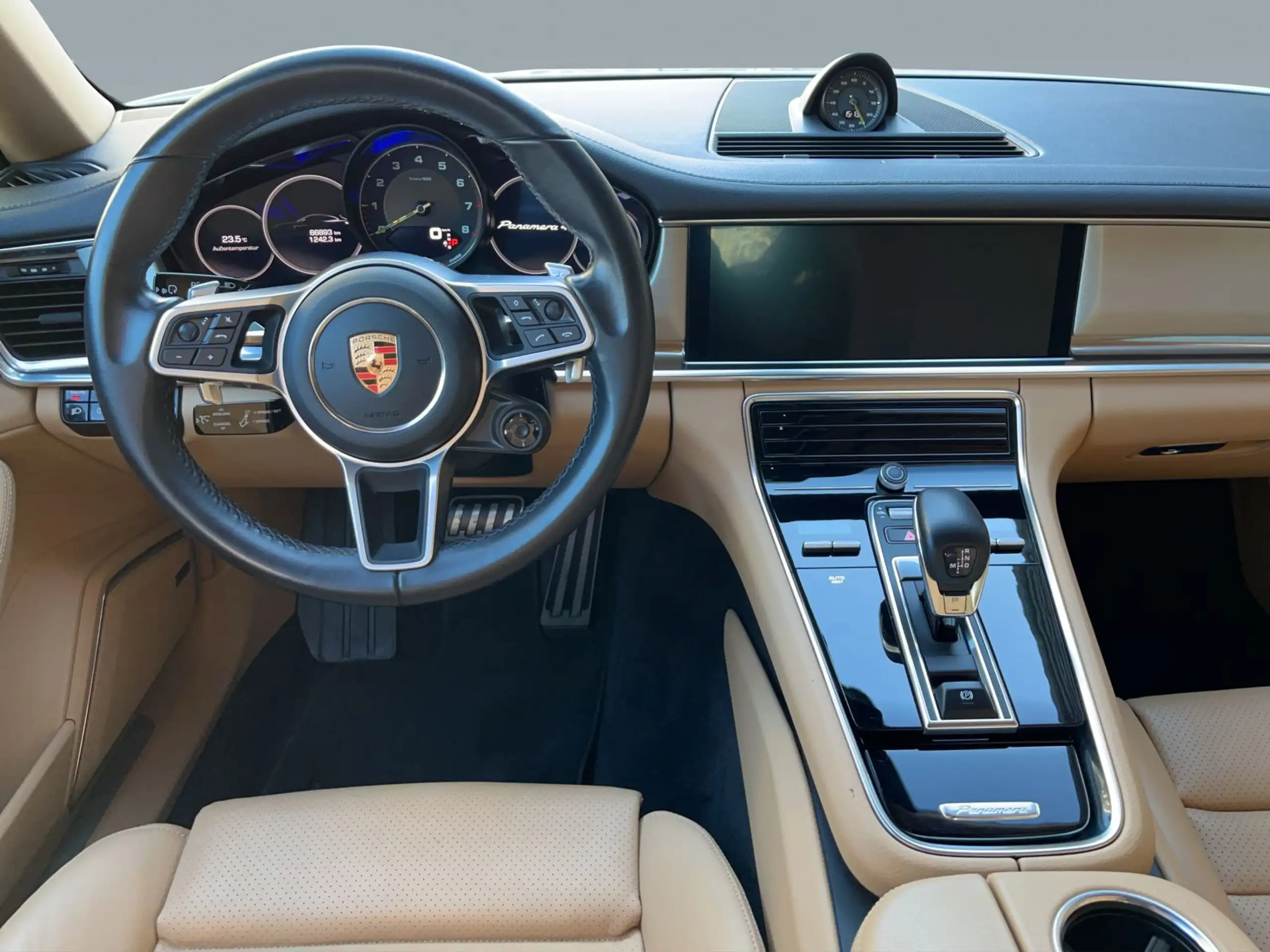 Porsche - Panamera