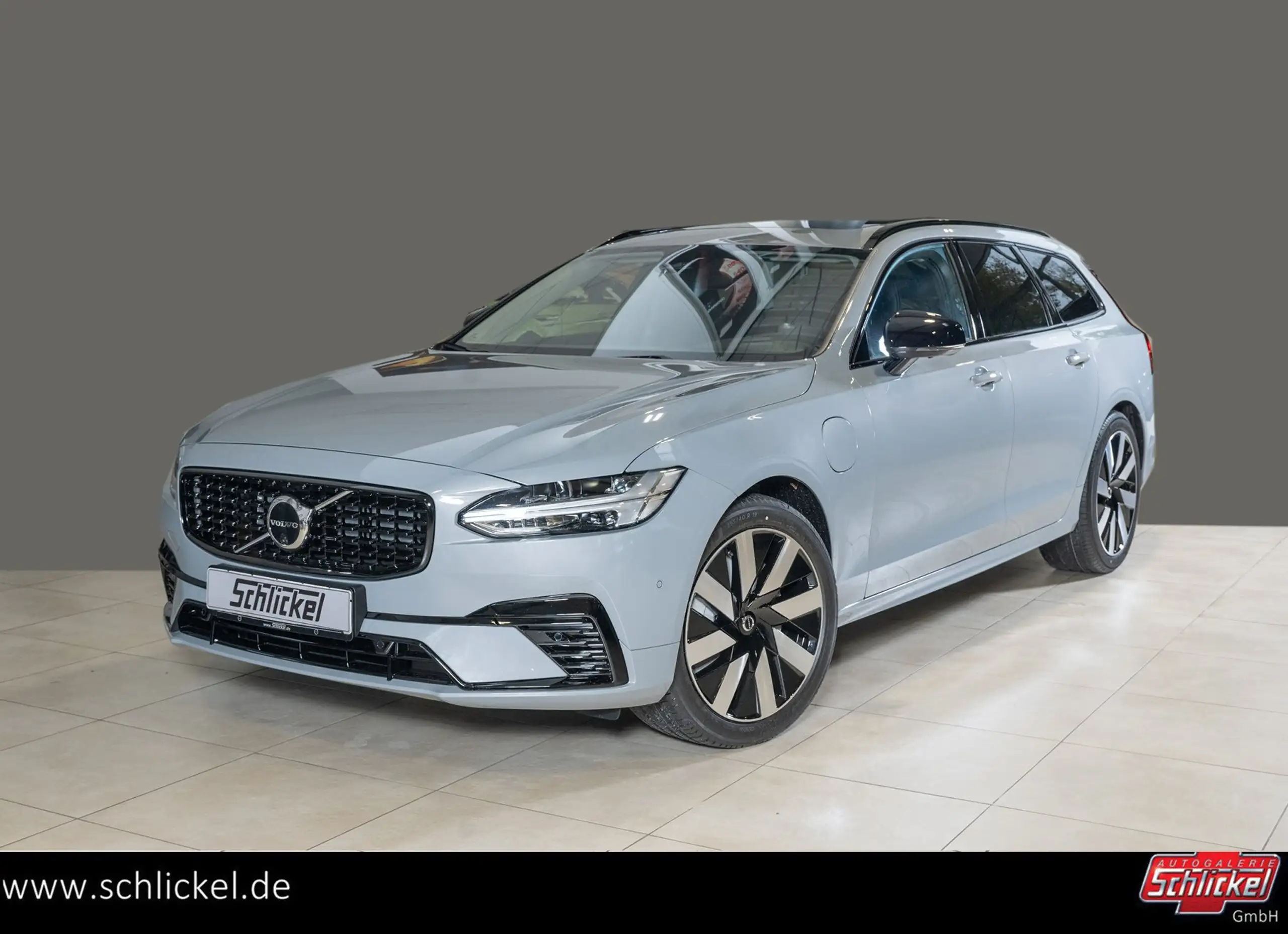 Volvo - V90