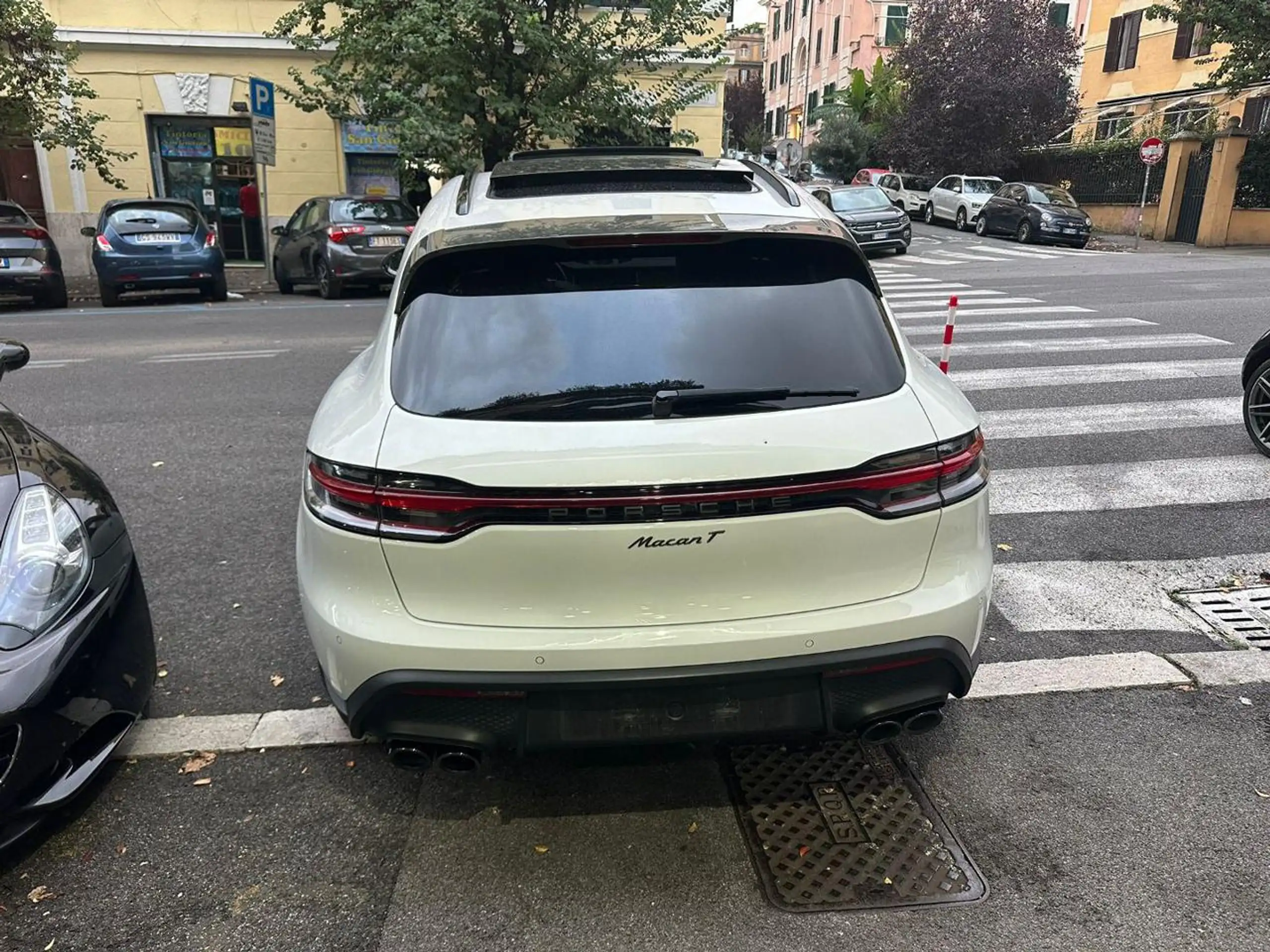 Porsche - Macan