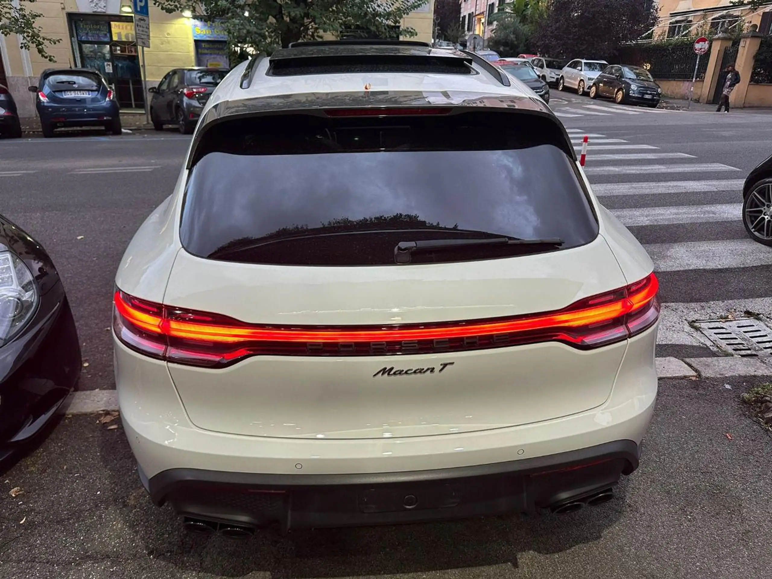 Porsche - Macan