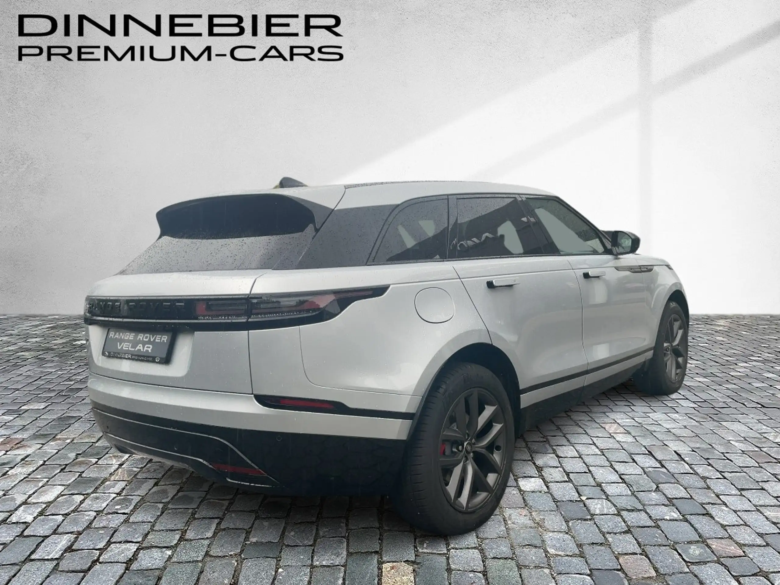 Land Rover - Range Rover Velar