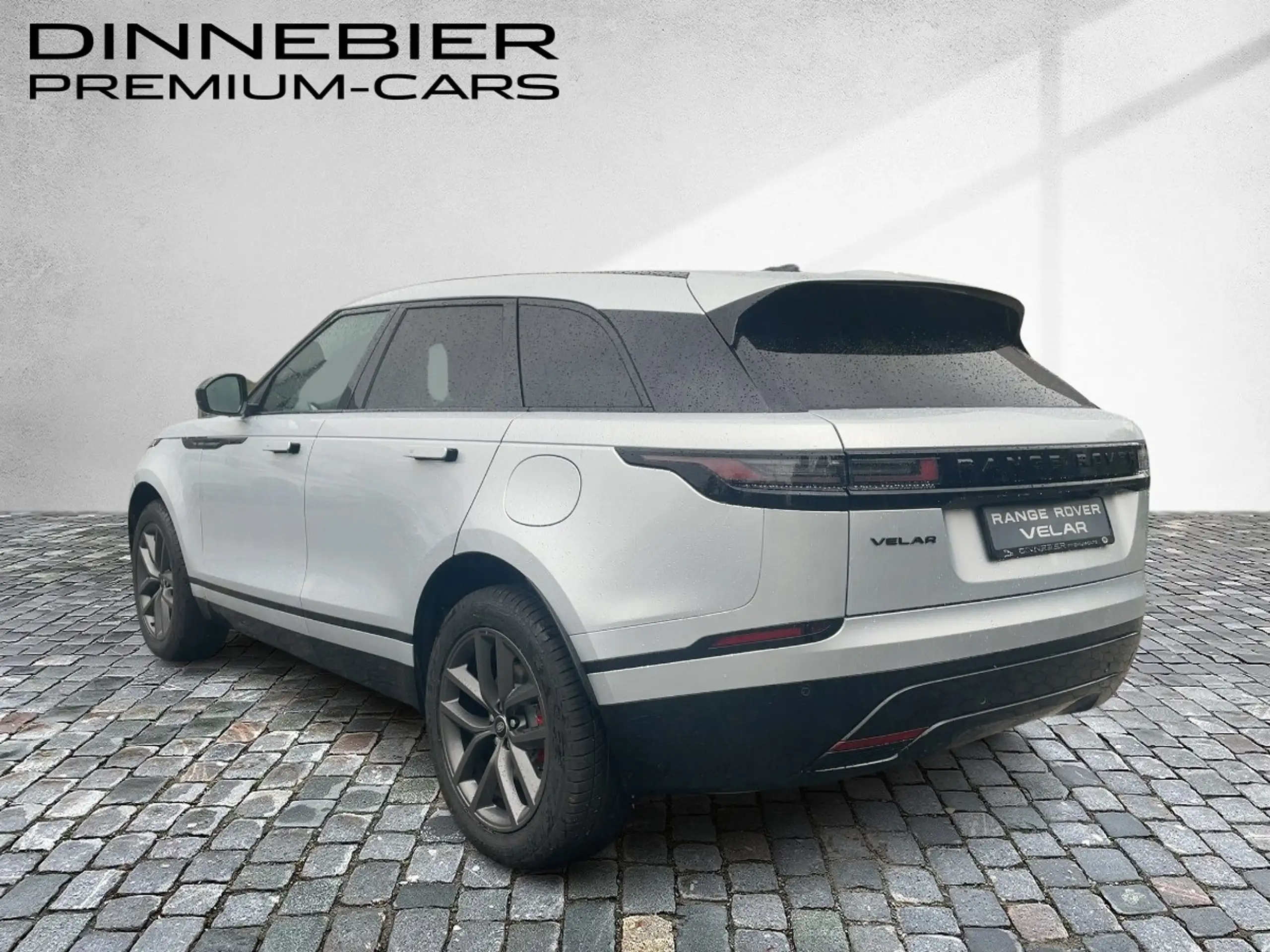 Land Rover - Range Rover Velar