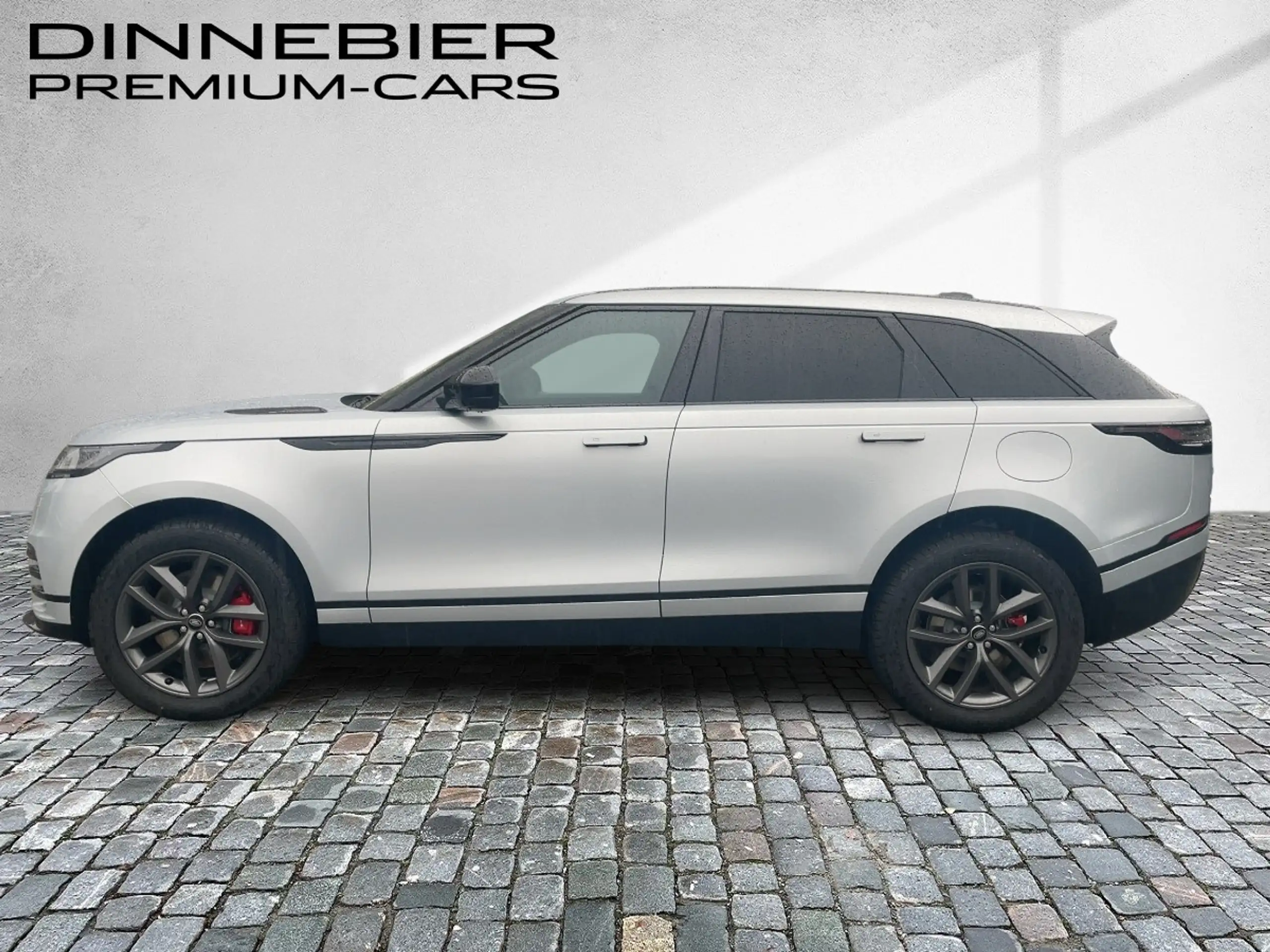 Land Rover - Range Rover Velar