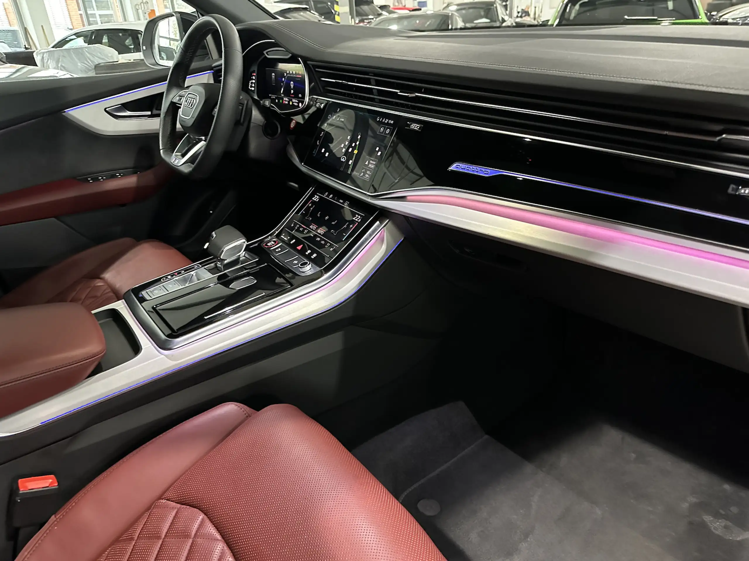 Audi - SQ8