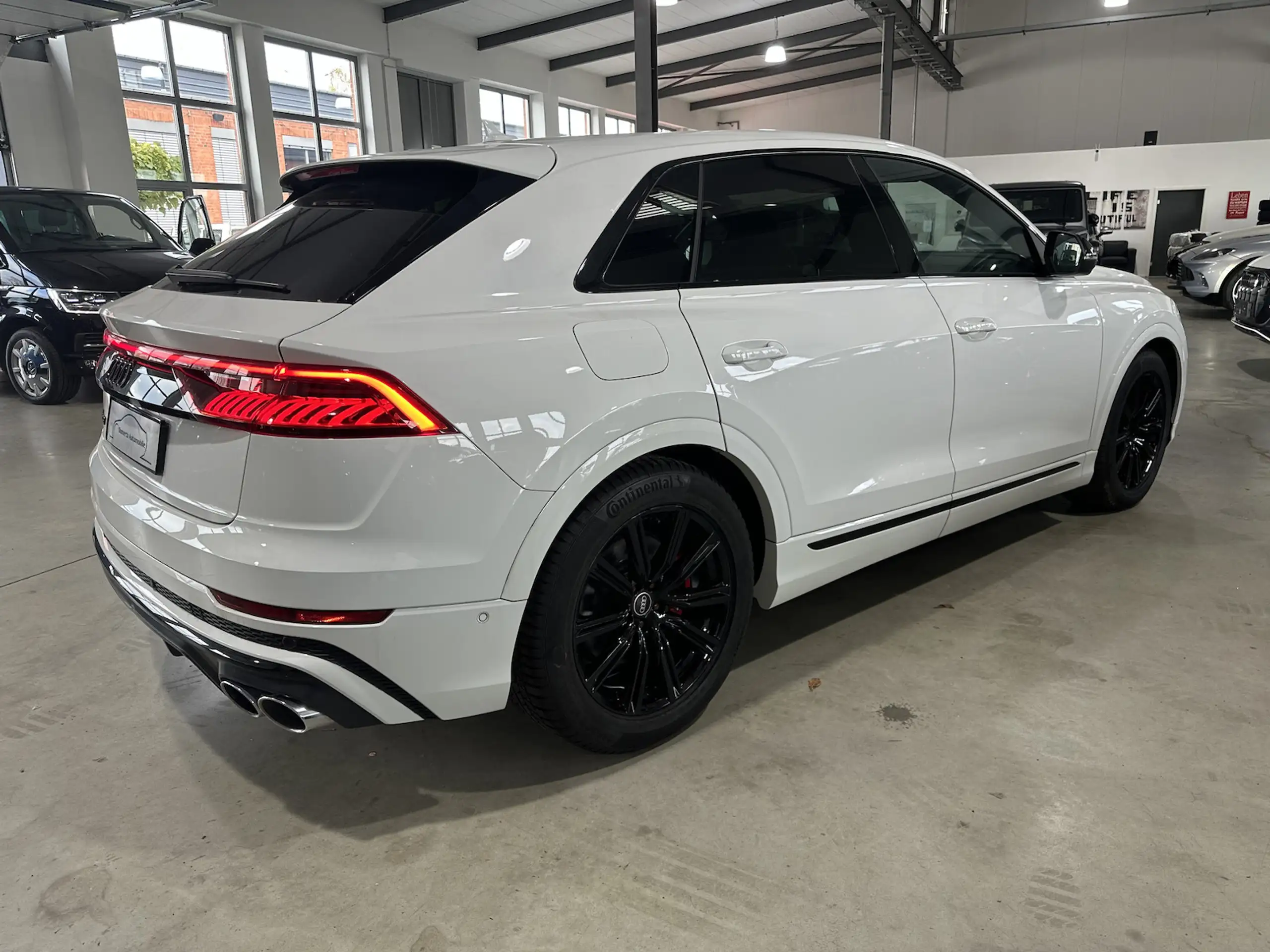 Audi - SQ8