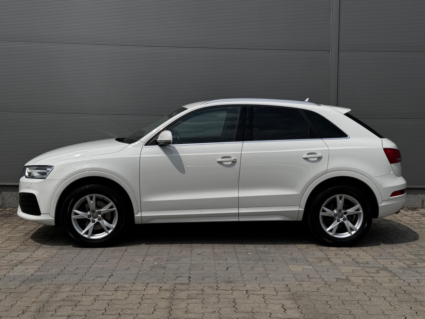 Audi - Q3