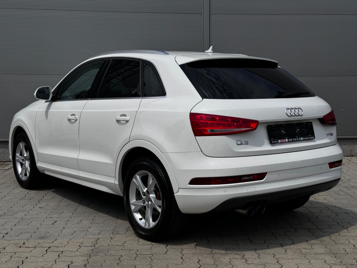 Audi - Q3