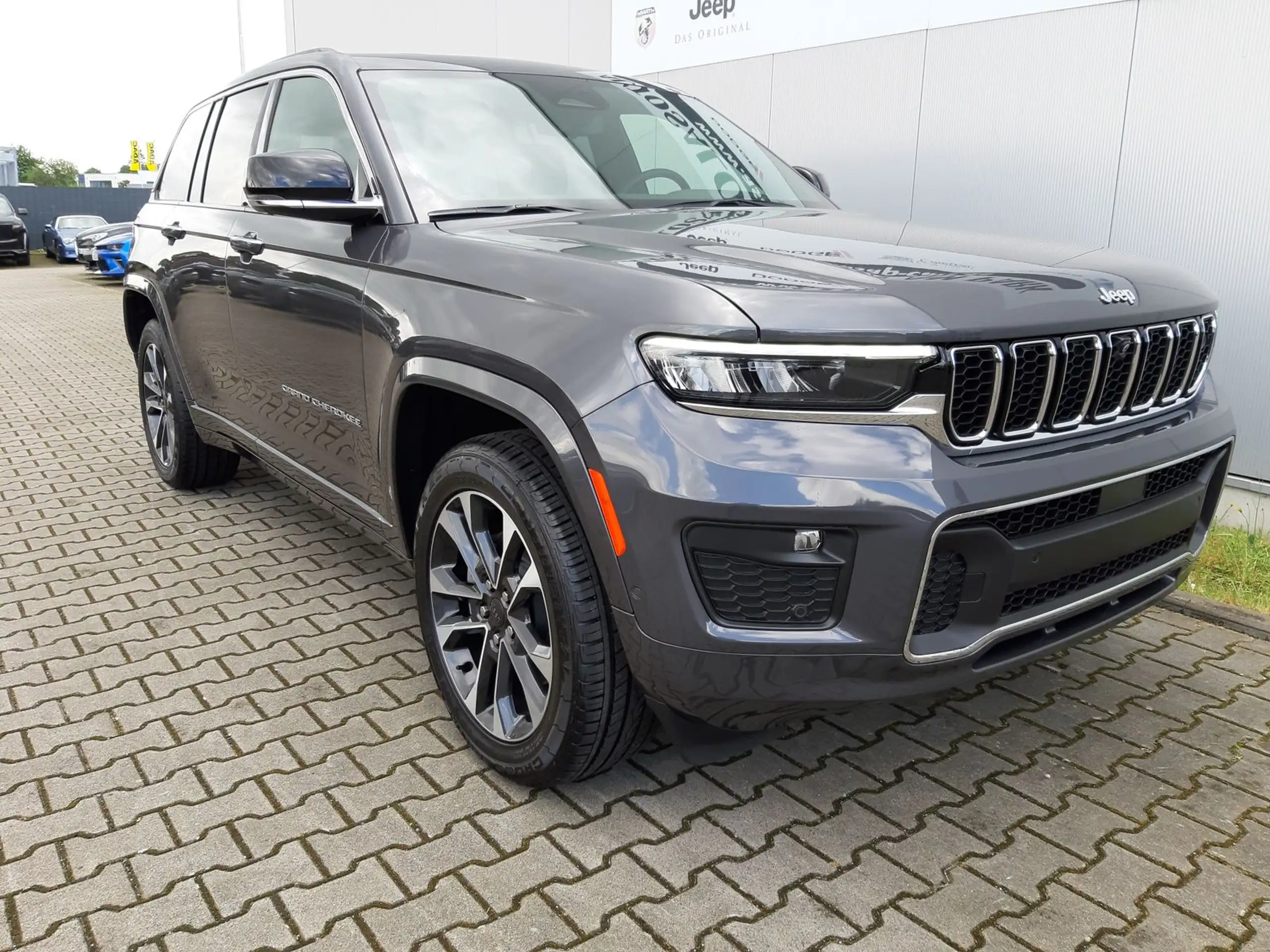 Jeep - Grand Cherokee