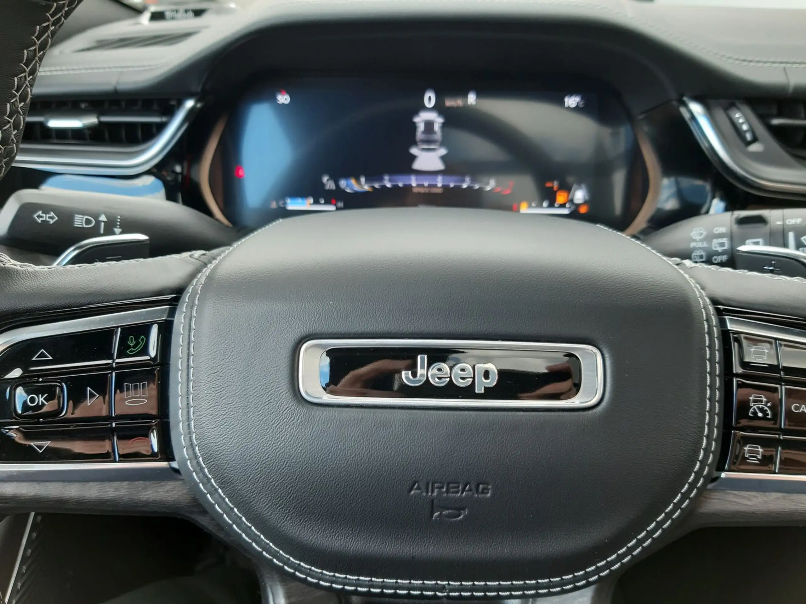 Jeep - Grand Cherokee