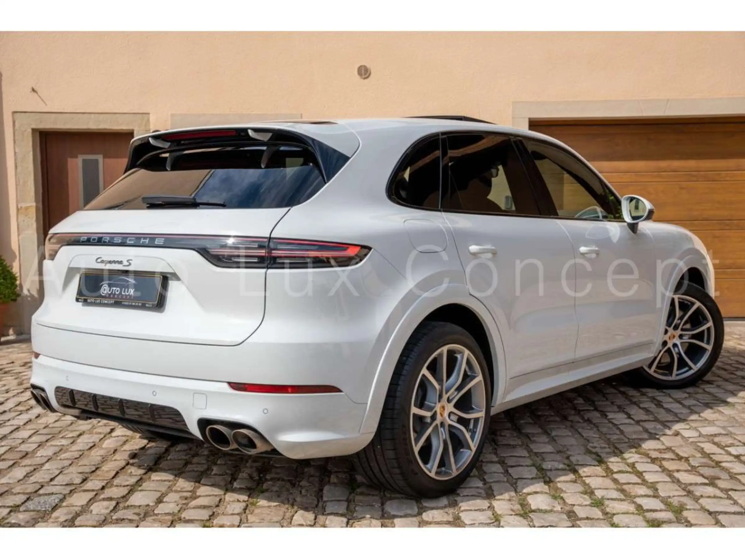 Porsche - Cayenne