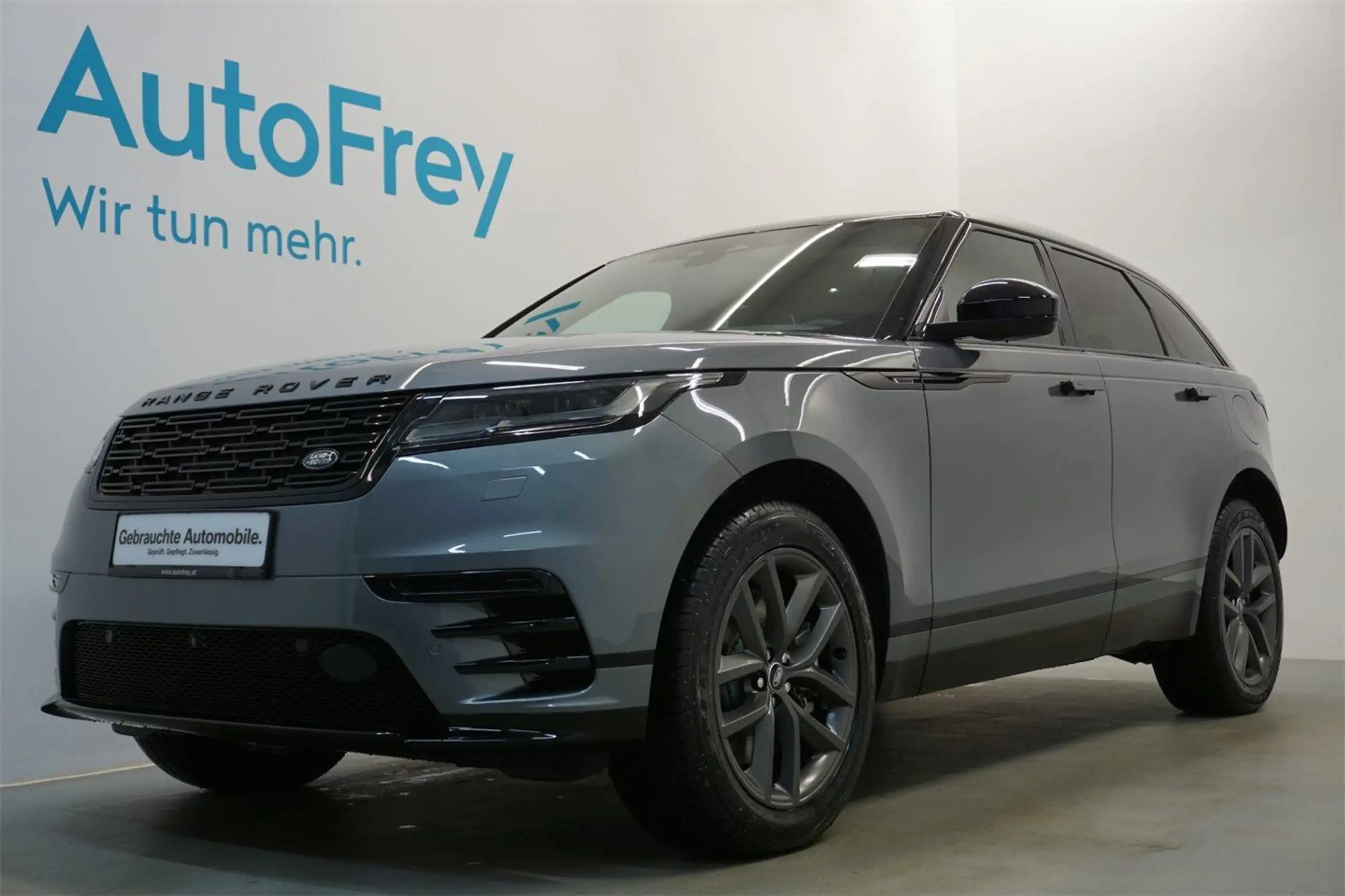 Land Rover - Range Rover Velar