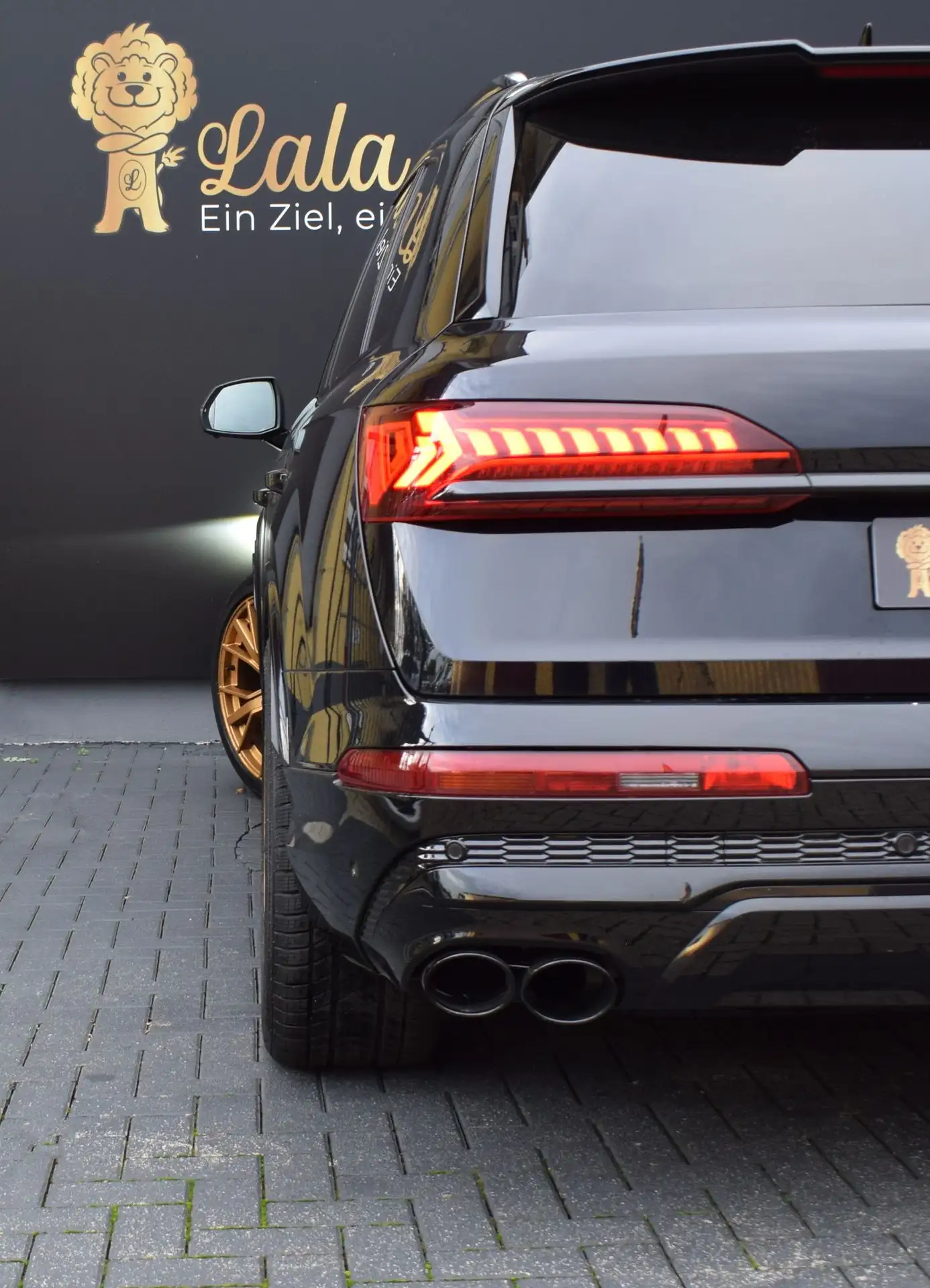 Audi - SQ7